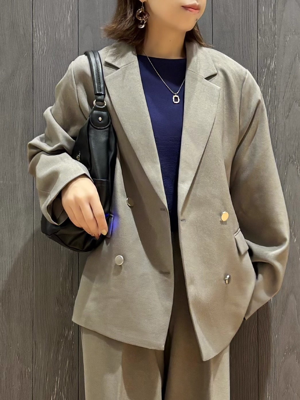 meiさんの「SHOO･LA･RUE｜【セットアップ可/洗濯後しわになりにくい】ウールフィール ダブルジャケット」を使ったコーディネート