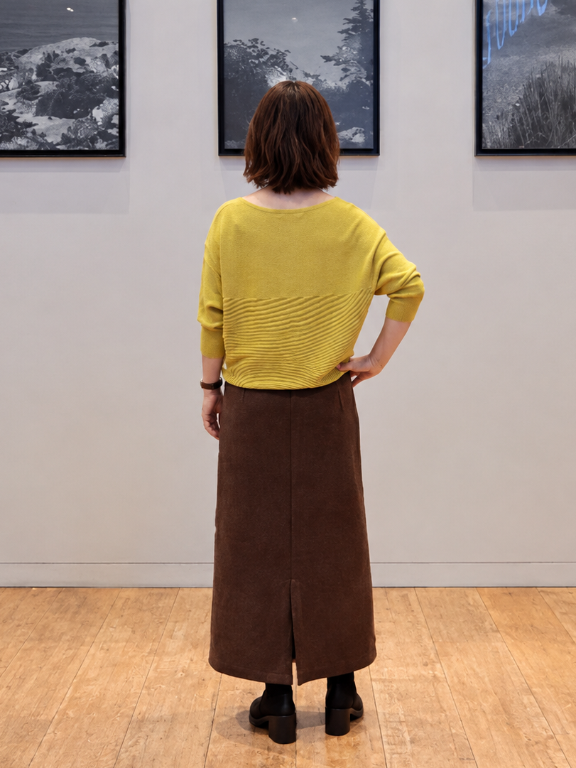倉沢　和美さんの「SHOO･LA･RUE｜【毛玉になりにくい/洗濯機可】パールで手元美しく 7分袖とろみガータードルマンニット」を使ったコーディネート