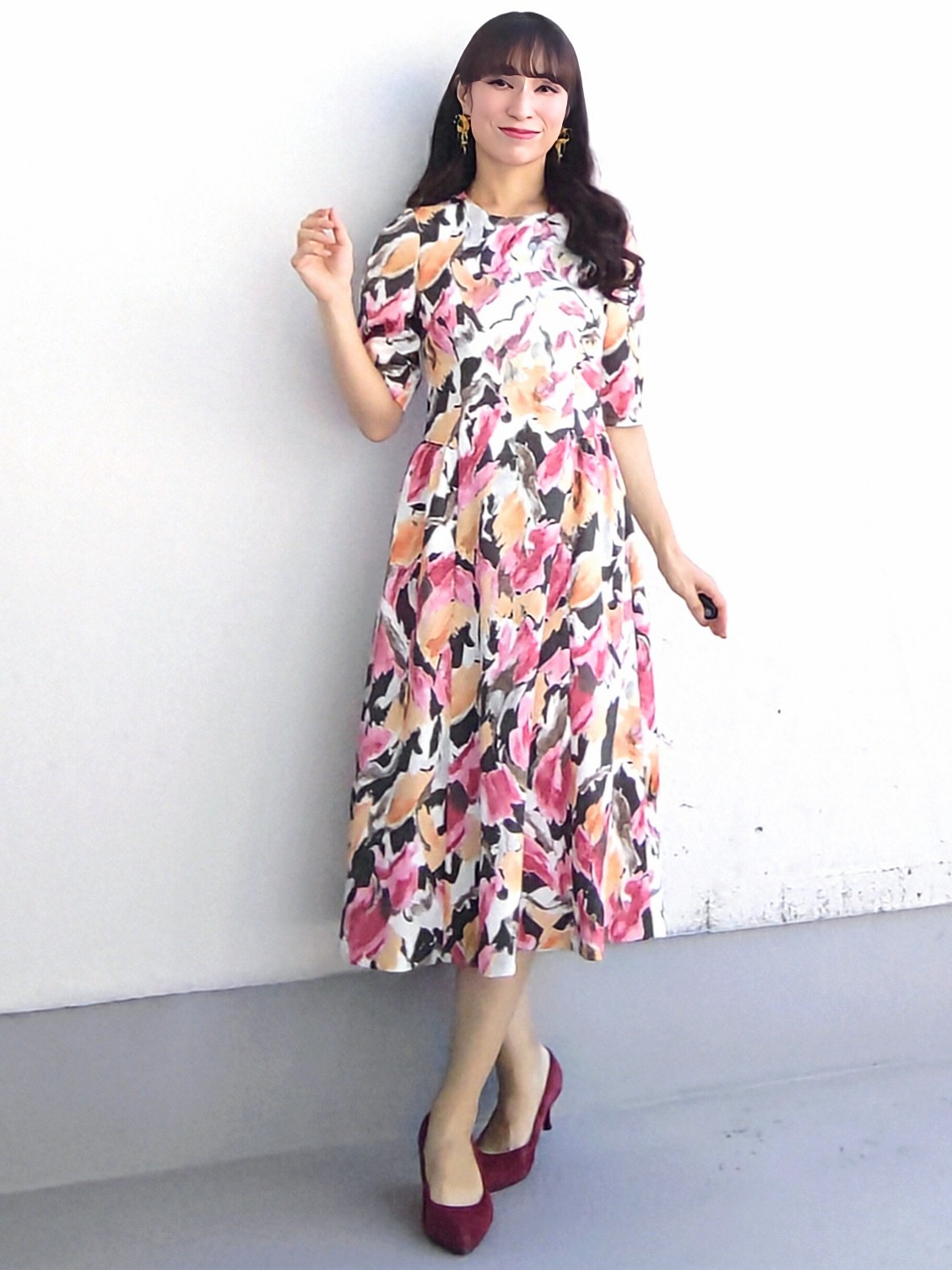 keinaさんの「SunaUna｜【手洗い可／日本製】花柄グラデーションワンピース」を使ったコーディネート