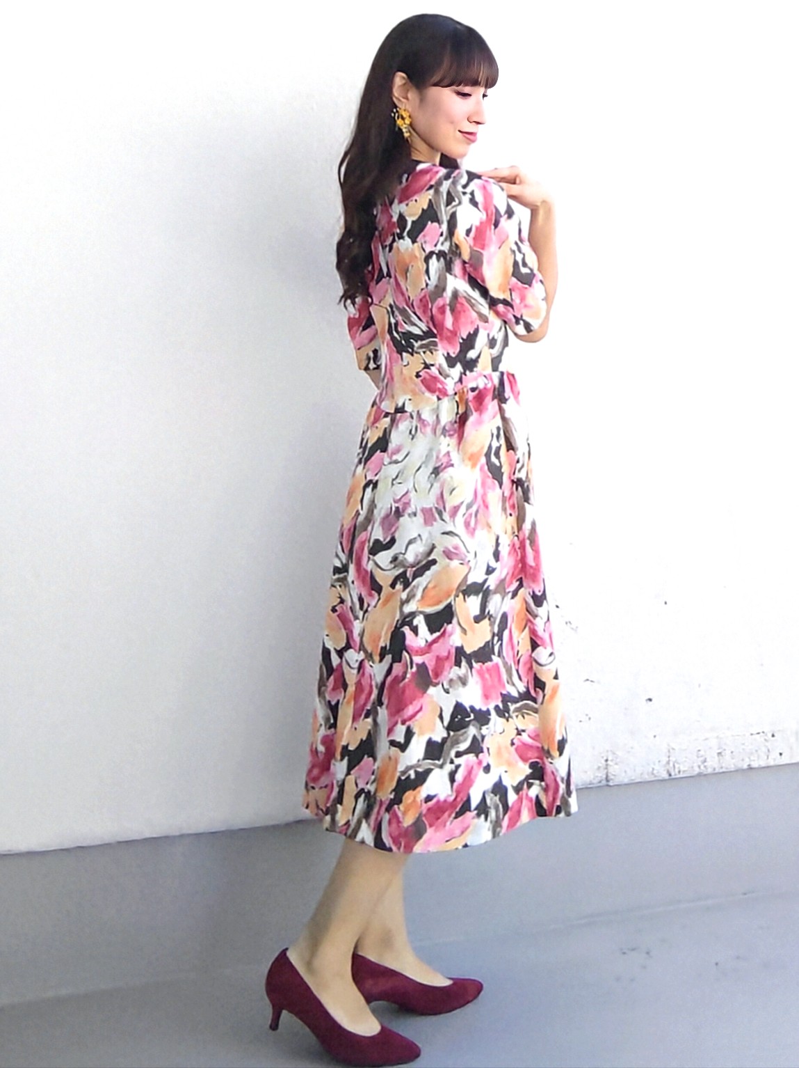 keinaさんの「SunaUna｜【手洗い可／日本製】花柄グラデーションワンピース」を使ったコーディネート