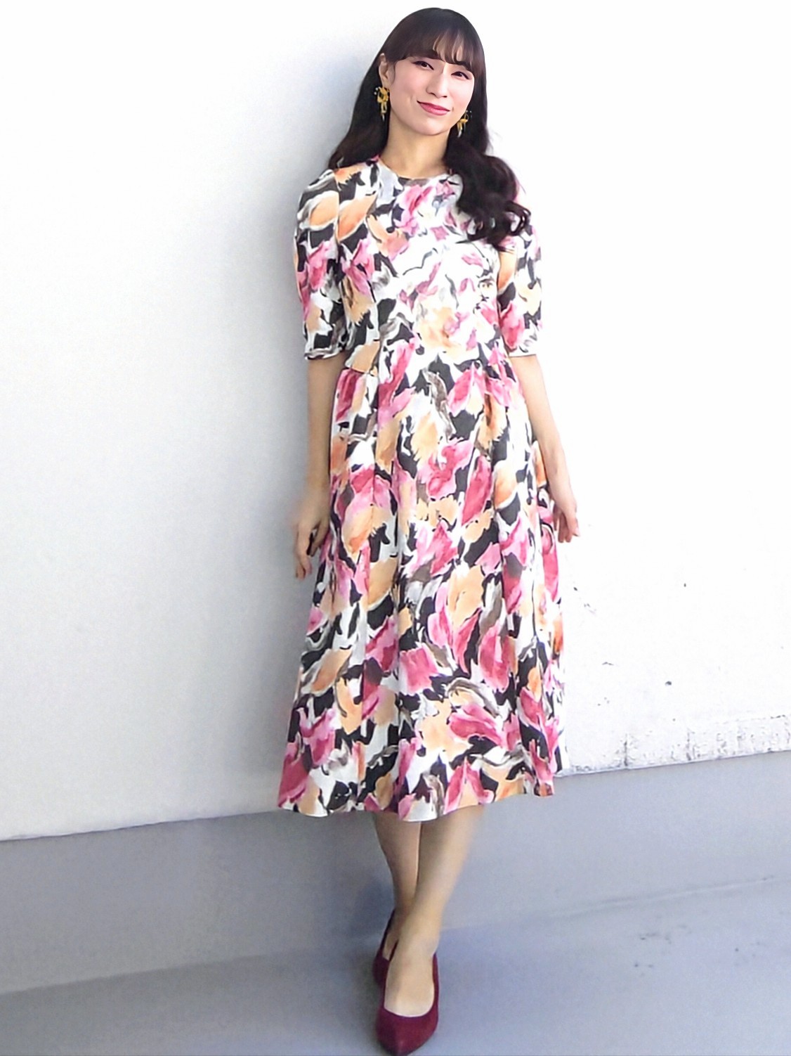 keinaさんの「SunaUna｜【手洗い可／日本製】花柄グラデーションワンピース」を使ったコーディネート