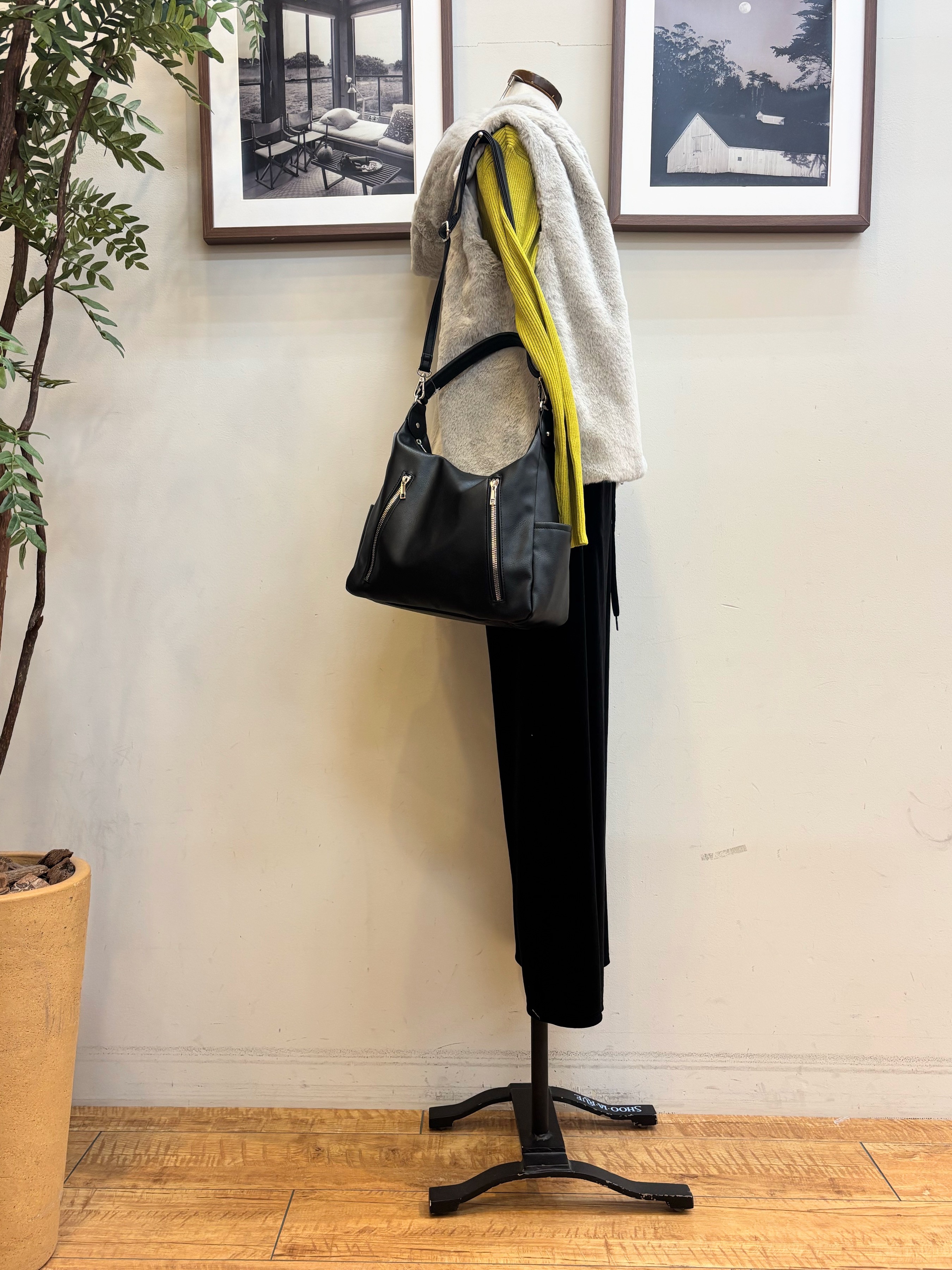 maiさんの「SHOO･LA･RUE｜【洗濯機可/撥水/マルチWAY】ファーライナー付き 毎日欲張りマンパ」を使ったコーディネート