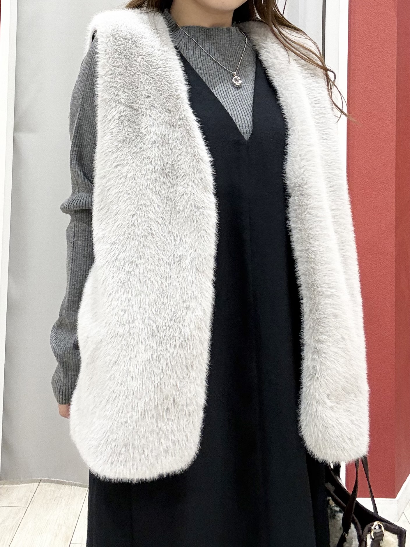 shioさんの「SHOO･LA･RUE｜【絶妙なゆるピタ/S-LL/洗濯機可】ちくちくしにくいリブハイネック やわらかニット」を使ったコーディネート