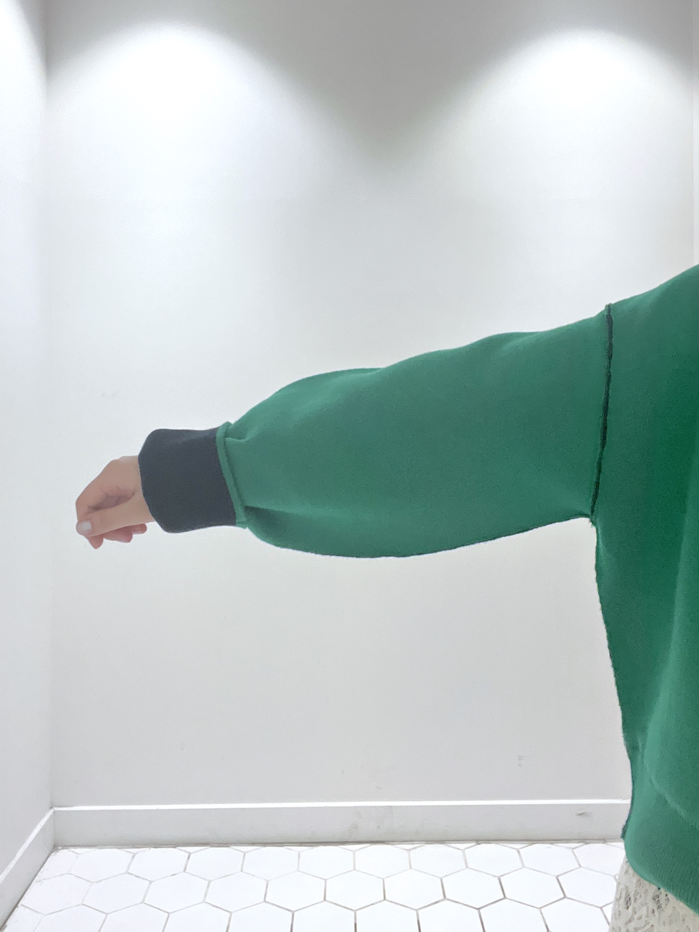 Makinoさんの「Dessin｜【2WAY/洗濯機OK/XS-L】配色リバーシブル コットンジャカード クルーネックニット」を使ったコーディネート
