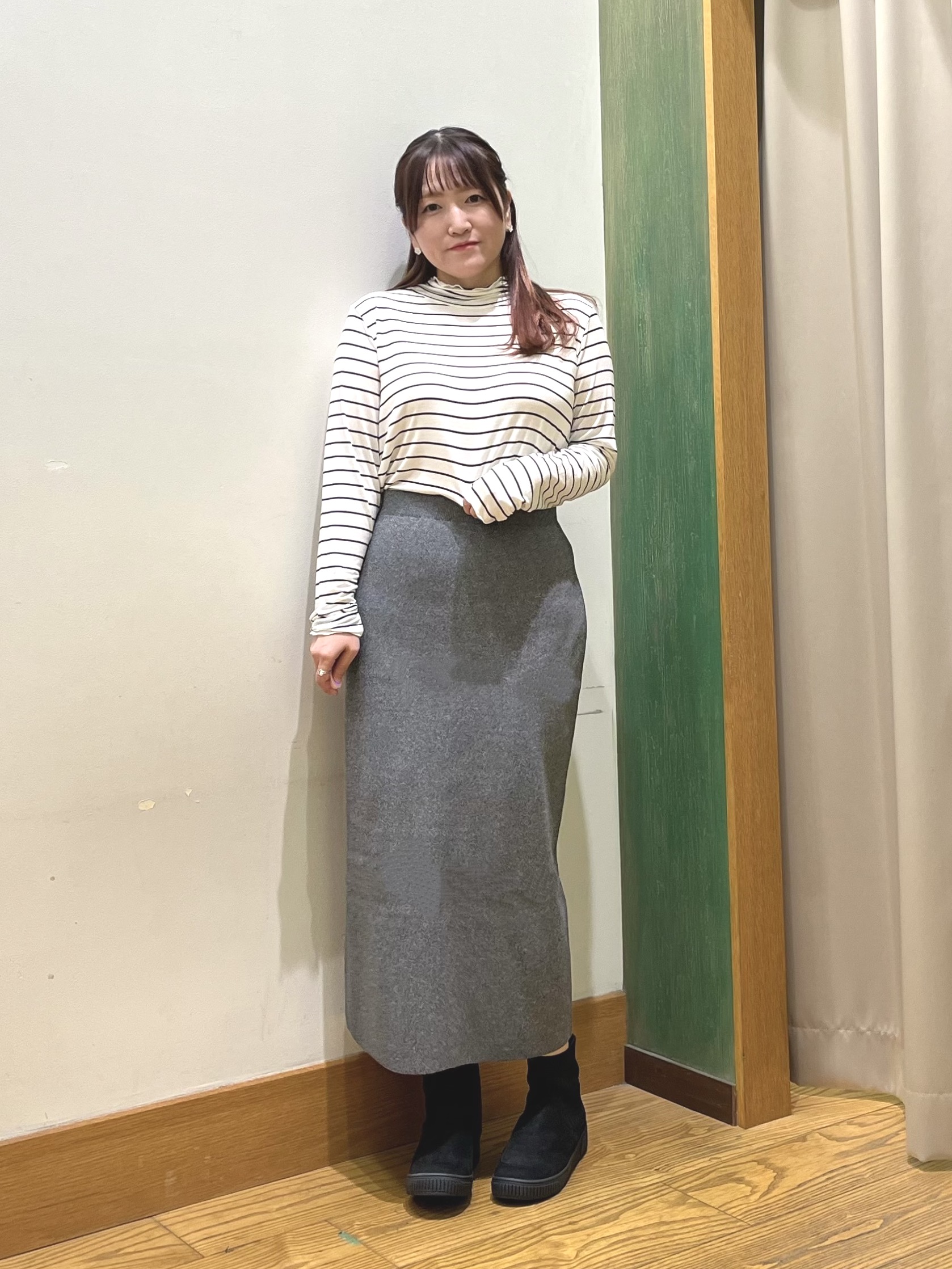 ゆっきーさんの「SHOO･LA･RUE｜カシミアタッチ吸湿発熱ハイネックインナー」を使ったコーディネート