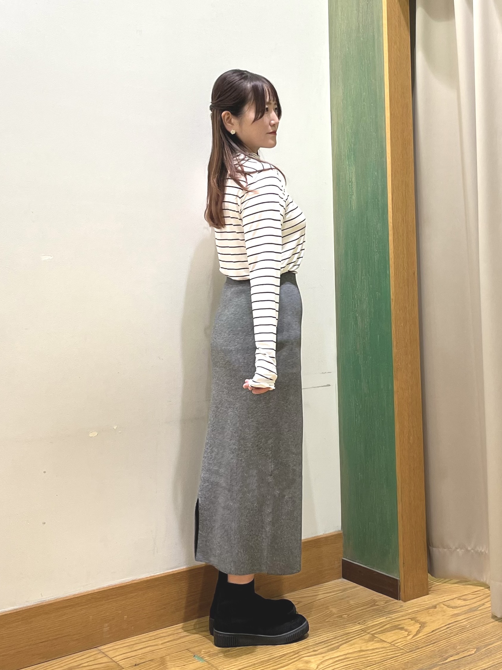 ゆっきーさんの「SHOO･LA･RUE｜カシミアタッチ吸湿発熱ハイネックインナー」を使ったコーディネート