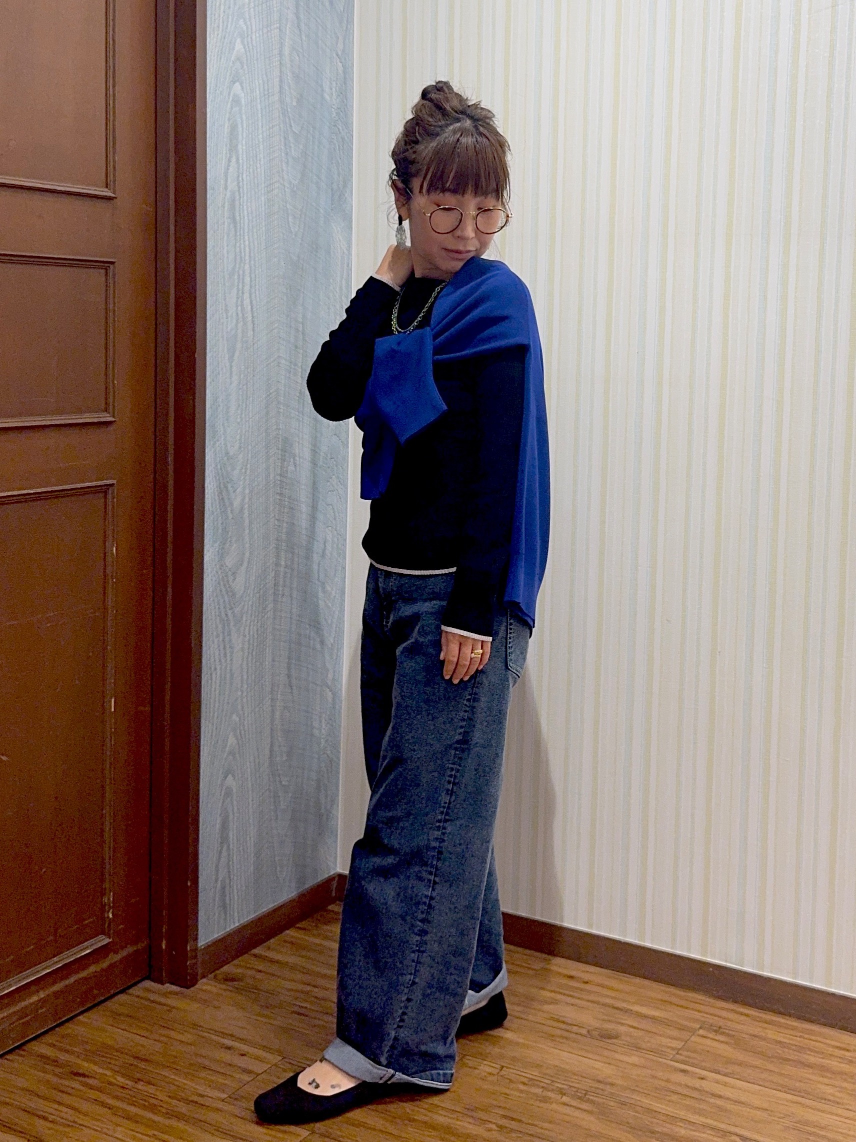 よっしーさんの「SHOO･LA･RUE｜【セットアップ可/洗濯機可】軽やかに羽織れる スポンディッシュ ニットカーディガン」を使ったコーディネート