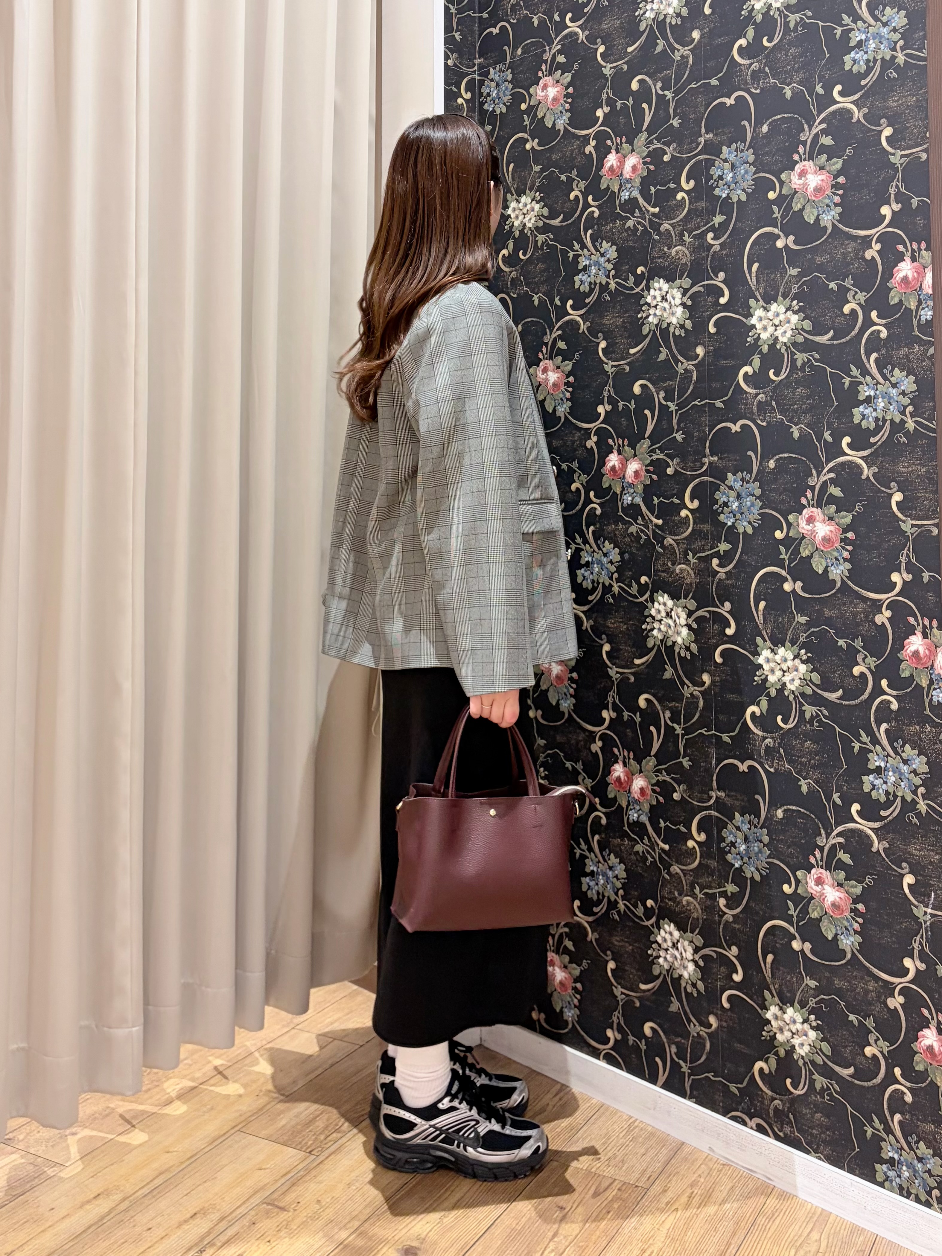 おうめさんの「SHOO･LA･RUE｜【セットアップ可/洗濯後しわになりにくい】ウールフィール ダブルジャケット」を使ったコーディネート