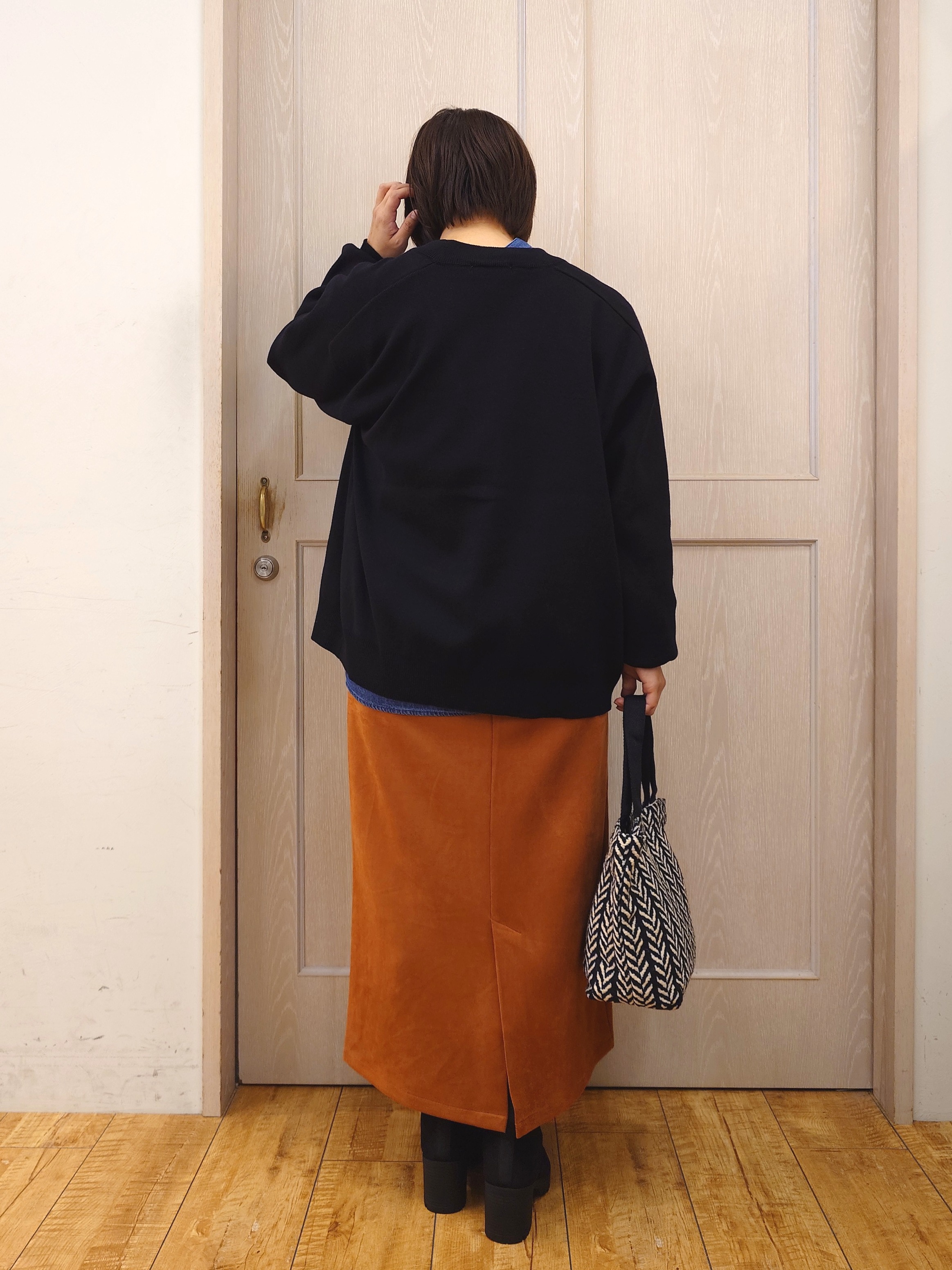 とろろさんの「SHOO･LA･RUE｜【毛玉になりにくい/S-LL/洗濯機可/体型カバー】Vネックゆったりカーディガン」を使ったコーディネート