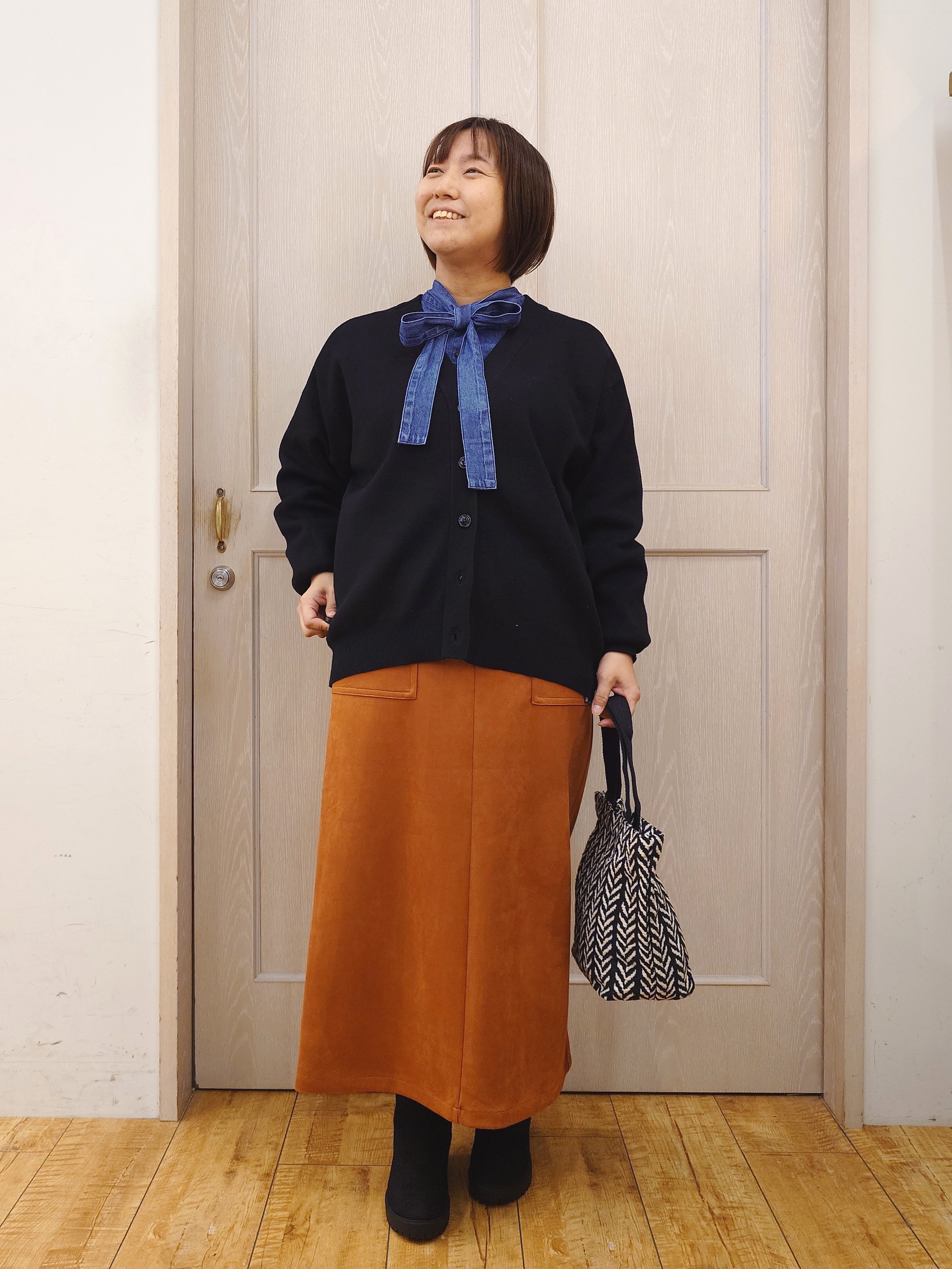 とろろさんの「SHOO･LA･RUE｜【毛玉になりにくい/S-LL/洗濯機可/体型カバー】Vネックゆったりカーディガン」を使ったコーディネート