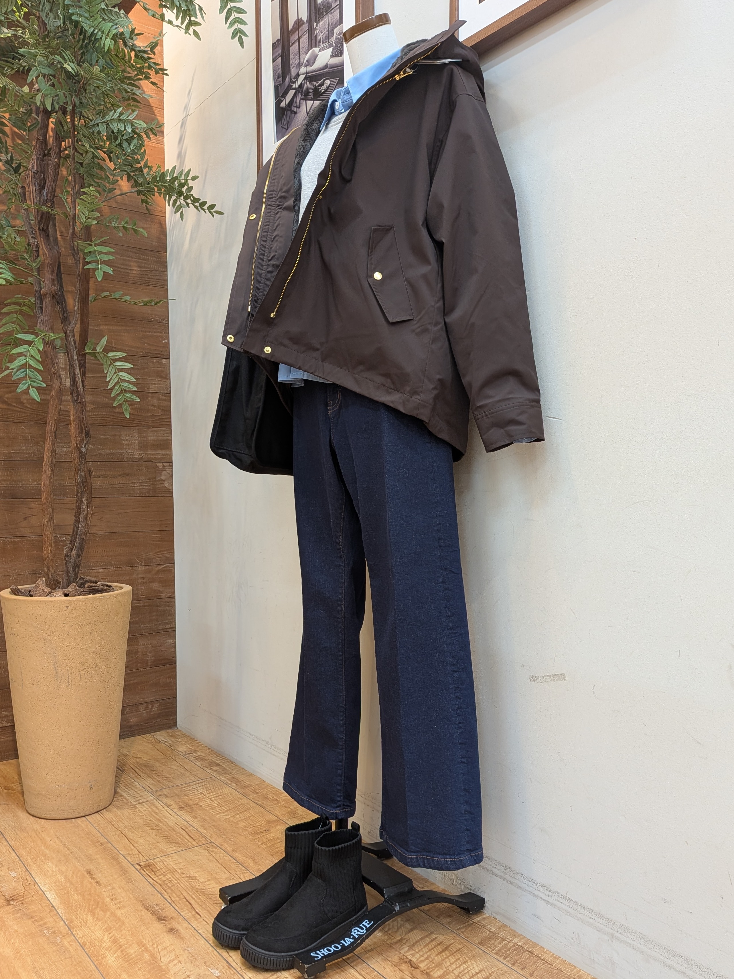 うっちーさんの「SHOO･LA･RUE｜【洗濯機可/撥水/マルチWAY】ファーライナー付き 毎日欲張りマンパ」を使ったコーディネート