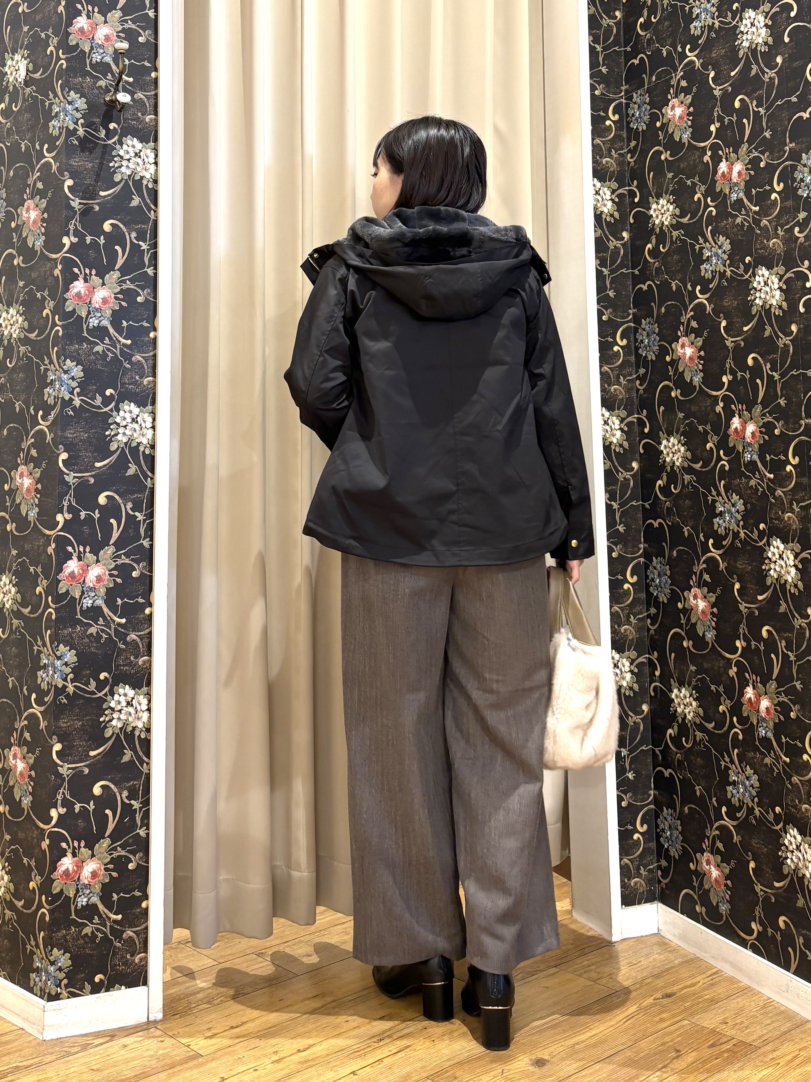 ネリさんの「SHOO･LA･RUE｜【洗濯機可/撥水/マルチWAY】ファーライナー付き 毎日欲張りマンパ」を使ったコーディネート