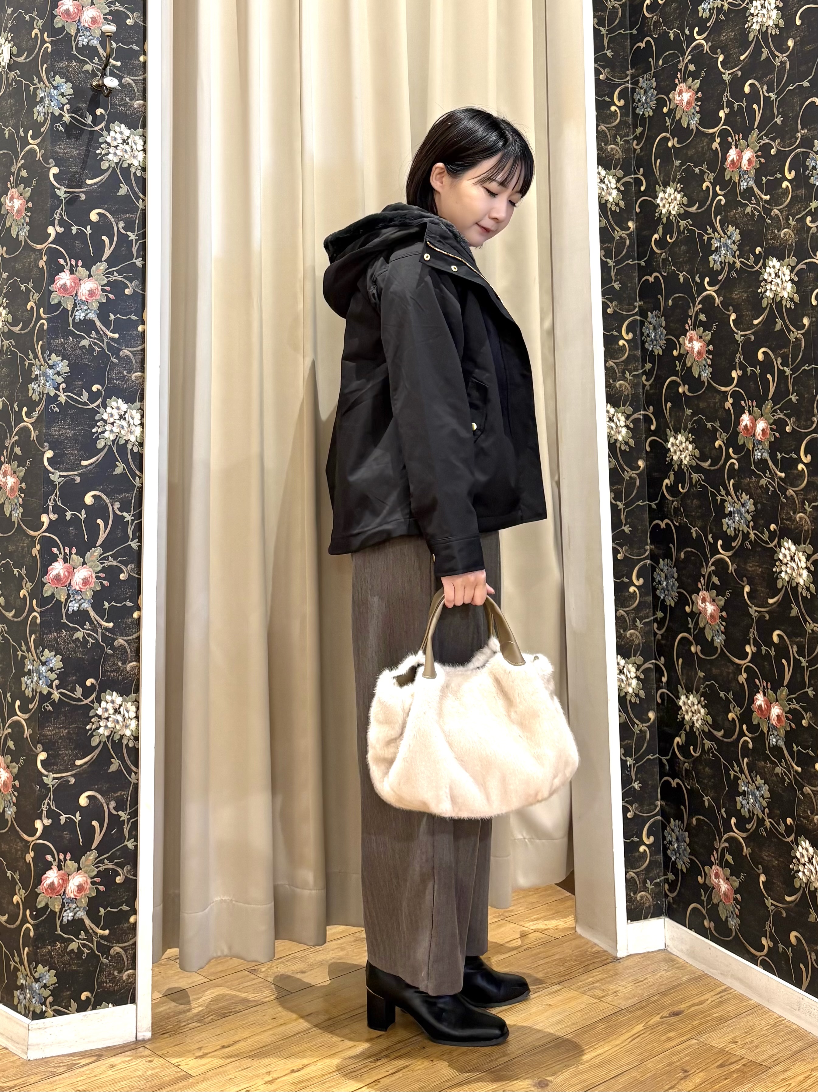 ネリさんの「SHOO･LA･RUE｜【洗濯機可/撥水/マルチWAY】ファーライナー付き 毎日欲張りマンパ」を使ったコーディネート