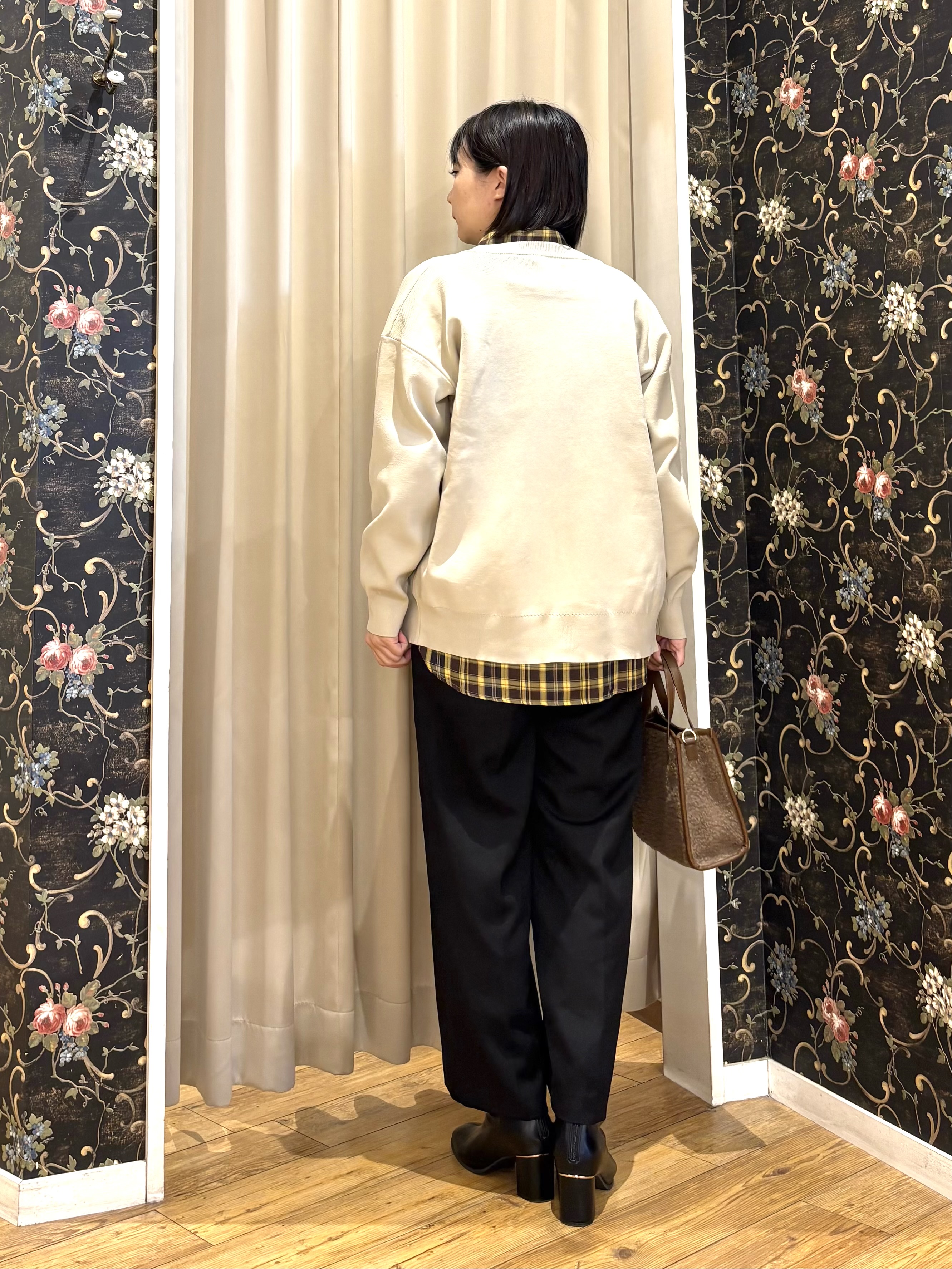 ネリさんの「SHOO･LA･RUE｜【セットアップ可/洗濯機可】軽やかに羽織れる スポンディッシュ ニットカーディガン」を使ったコーディネート