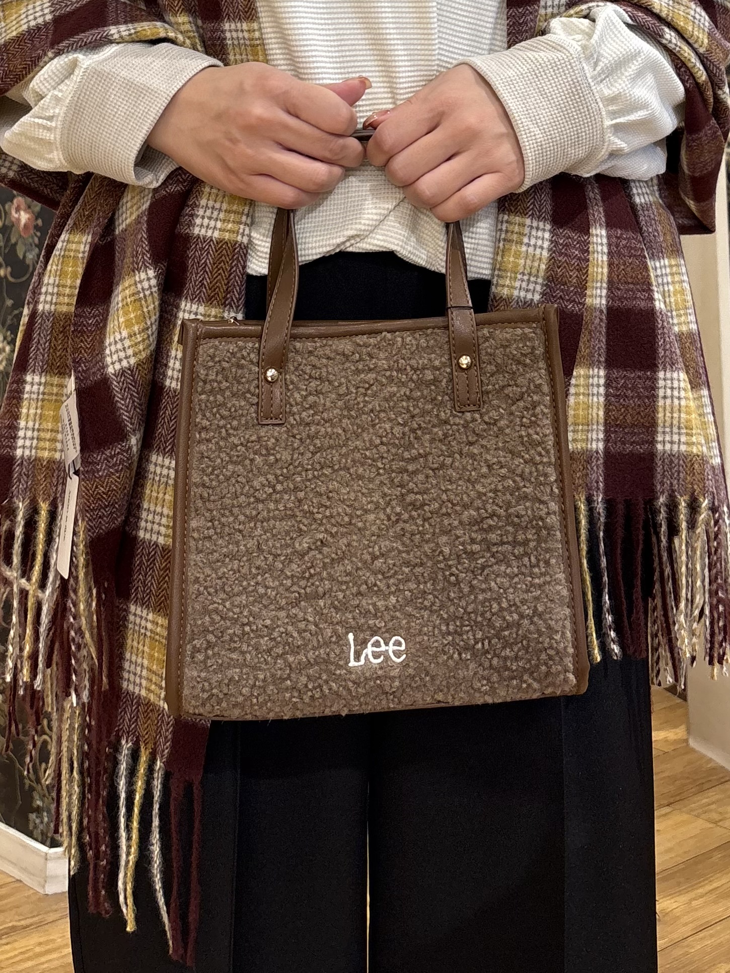 ネリさんの「SHOO･LA･RUE｜【S-LL/洗濯機可】華やかラメワッフル 配色トップス」を使ったコーディネート