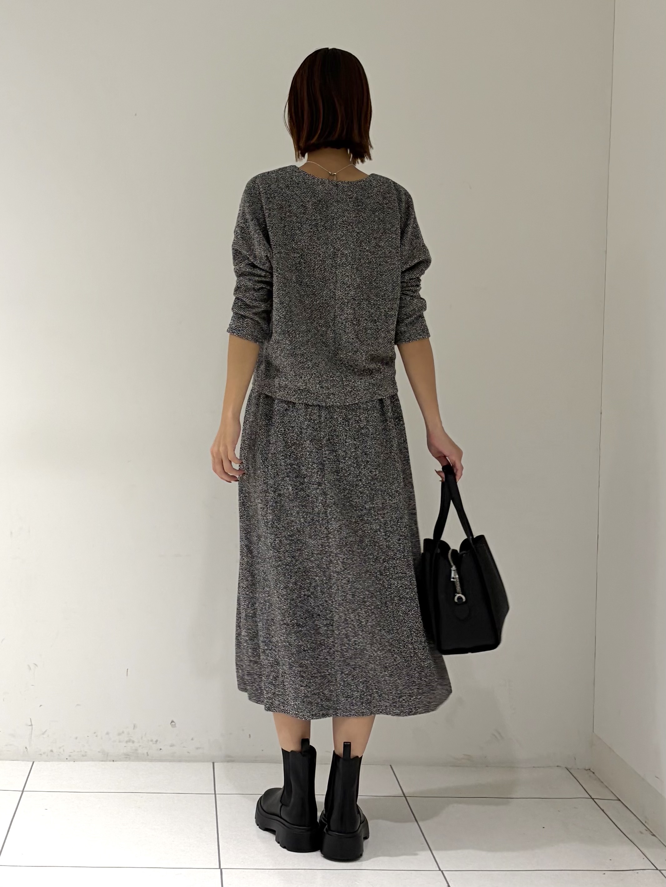 shioriさんの「INDIVI｜【風合い柔らか／SETUP可】ブークレ起毛ジャージトップス」を使ったコーディネート