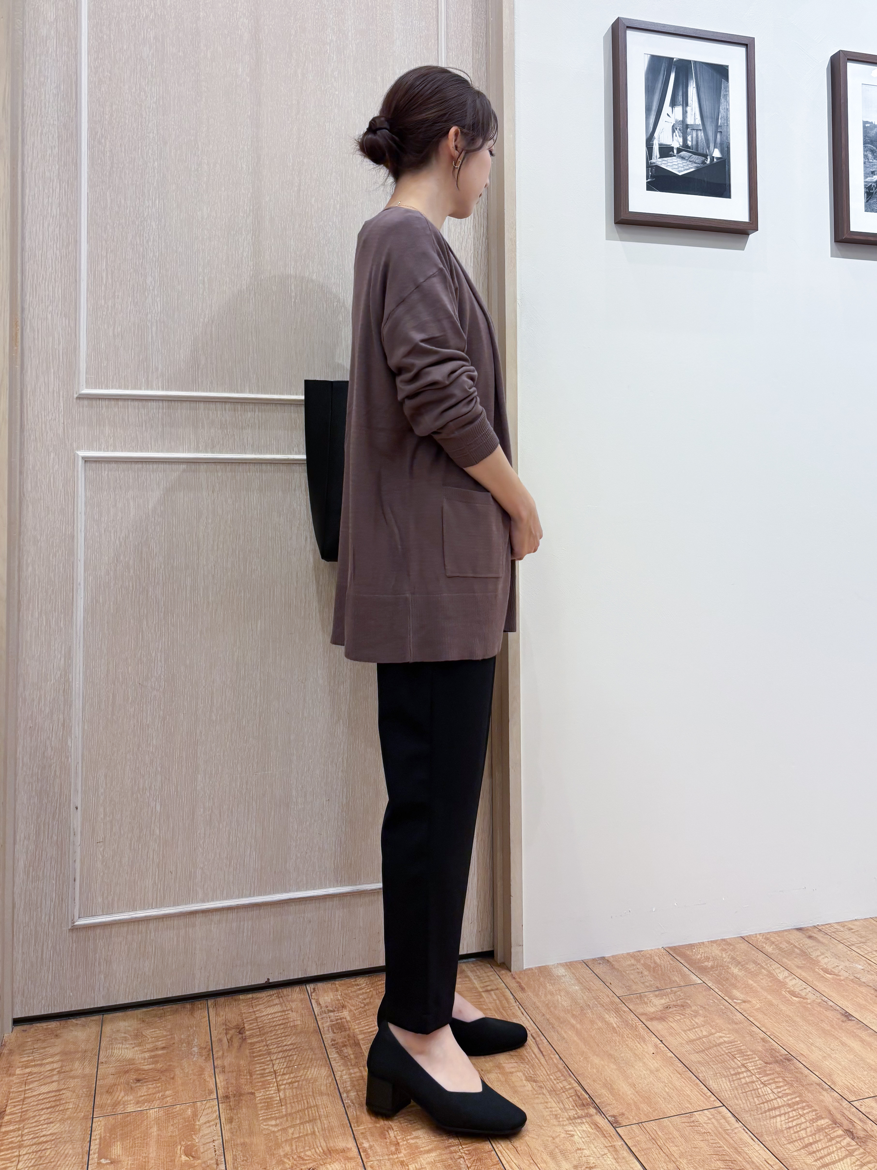 なみさんの「SHOO･LA･RUE｜【体型カバー/洗濯機可/ポケット付き】ゆるシルエット もちもち ボタンレスカーディガン」を使ったコーディネート