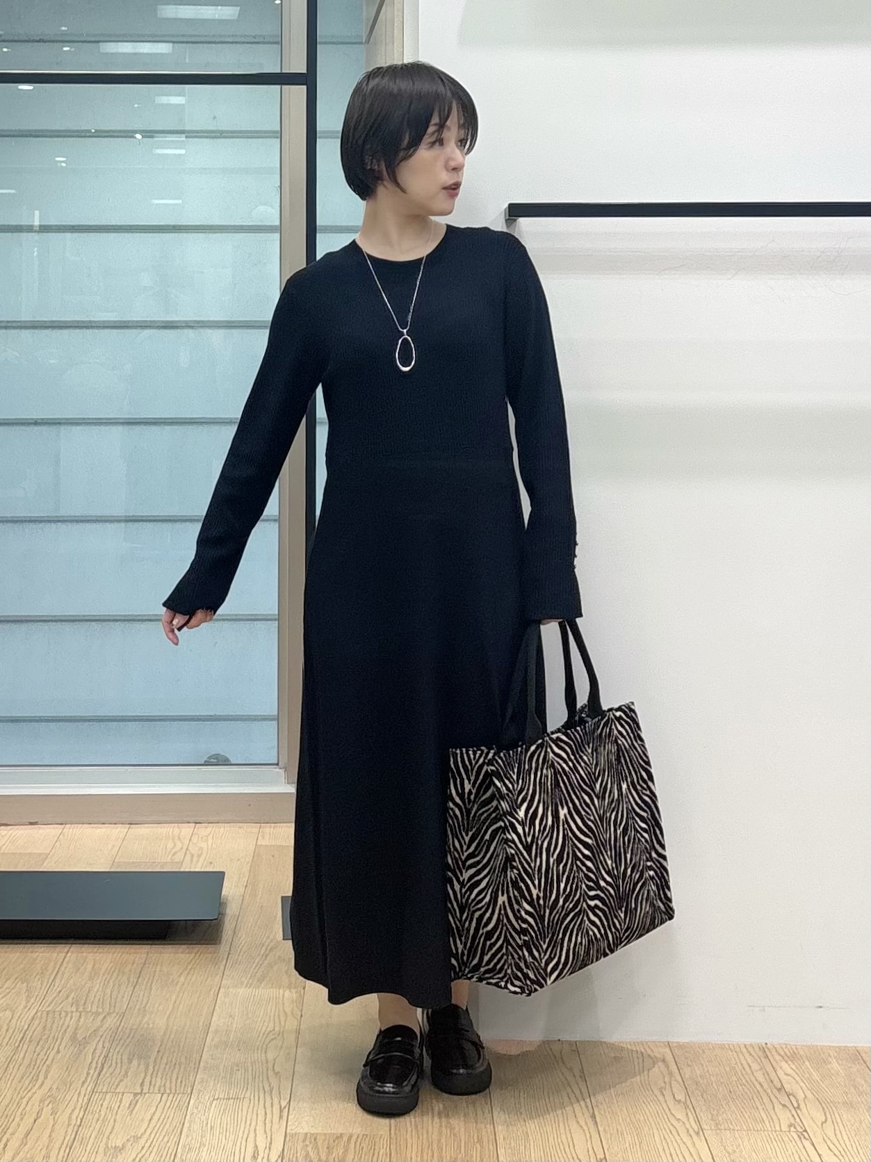 asamiさんの「INDIVI｜【一着でコーデ完成！】ニットコンビ 美スタイルワンピース」を使ったコーディネート