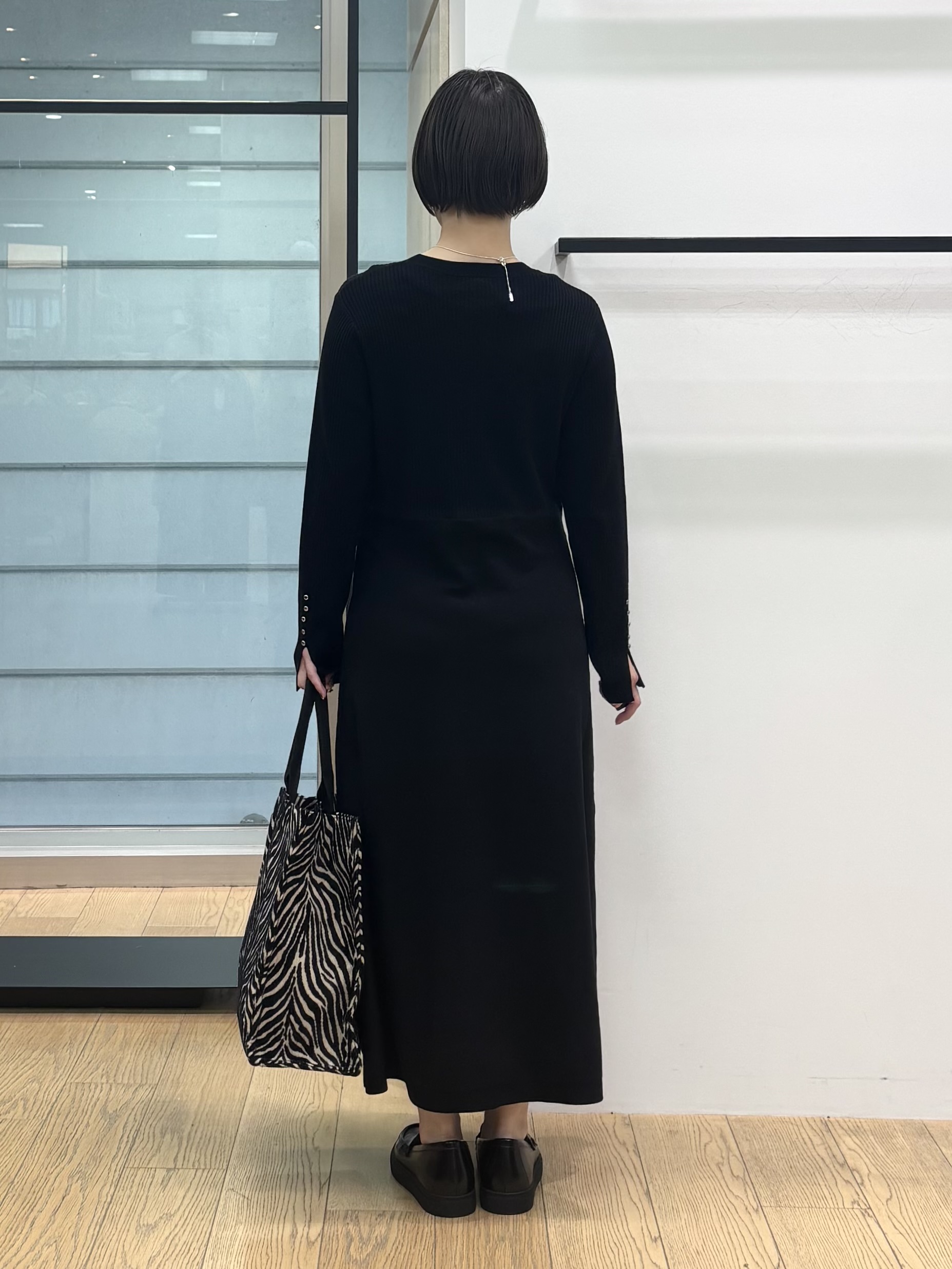 asamiさんの「INDIVI｜【一着でコーデ完成！】ニットコンビ 美スタイルワンピース」を使ったコーディネート