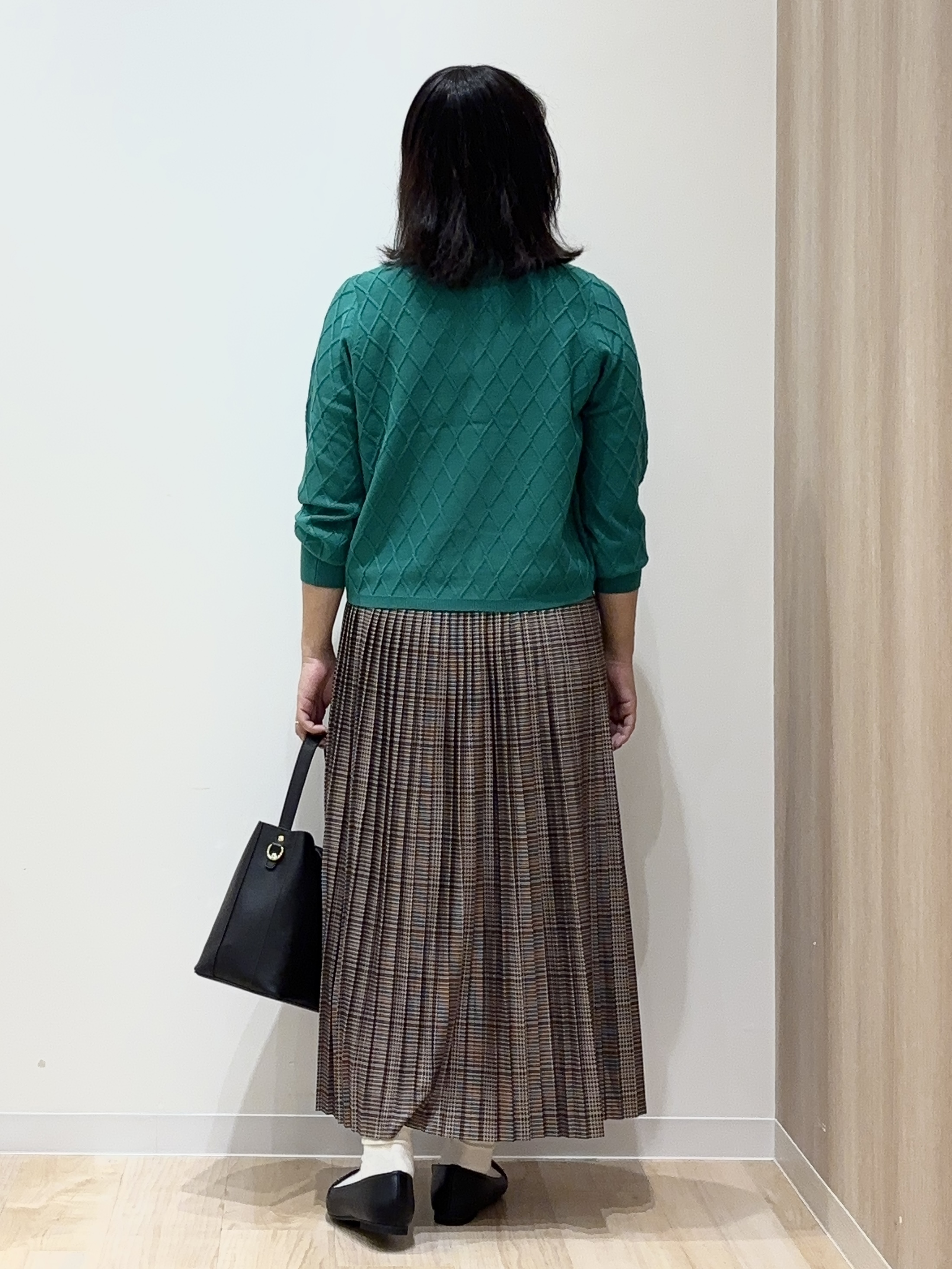 miraiさんの「grove｜【毛玉軽減】大人上品なダイヤ柄ニットカーディガン」を使ったコーディネート