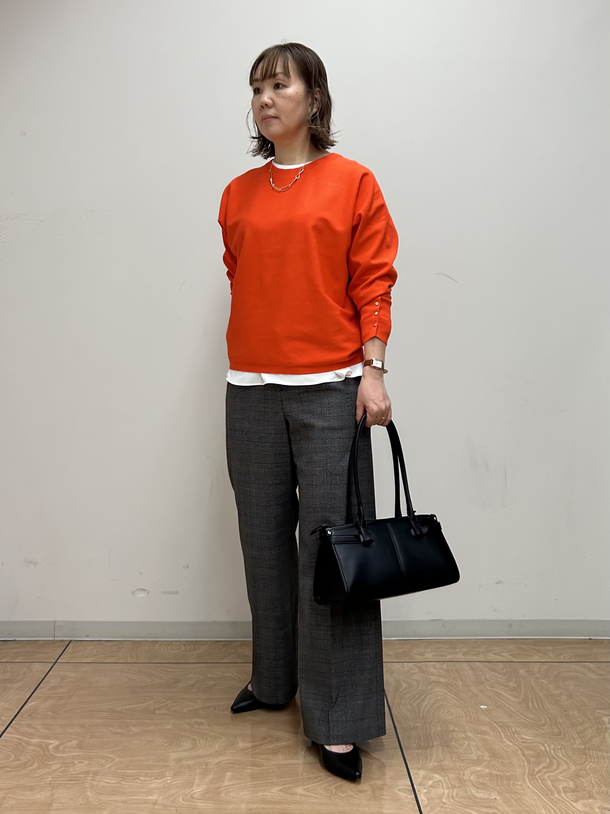 mariさんの「INDIVI｜【選べる6色／ストレッチ◎】きれいめドルマンスリーブニット」を使ったコーディネート