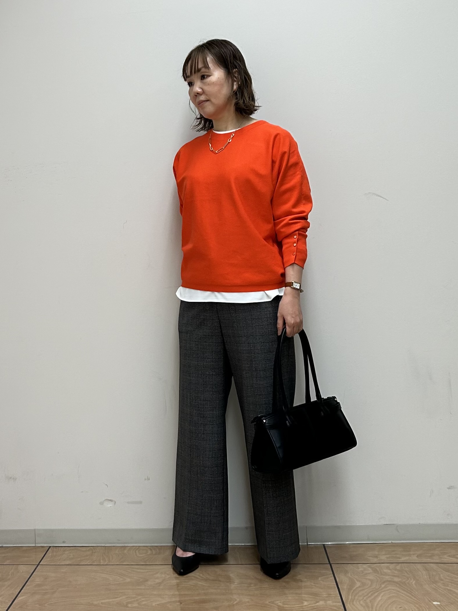 mariさんの「INDIVI｜【選べる6色／ストレッチ◎】きれいめドルマンスリーブニット」を使ったコーディネート