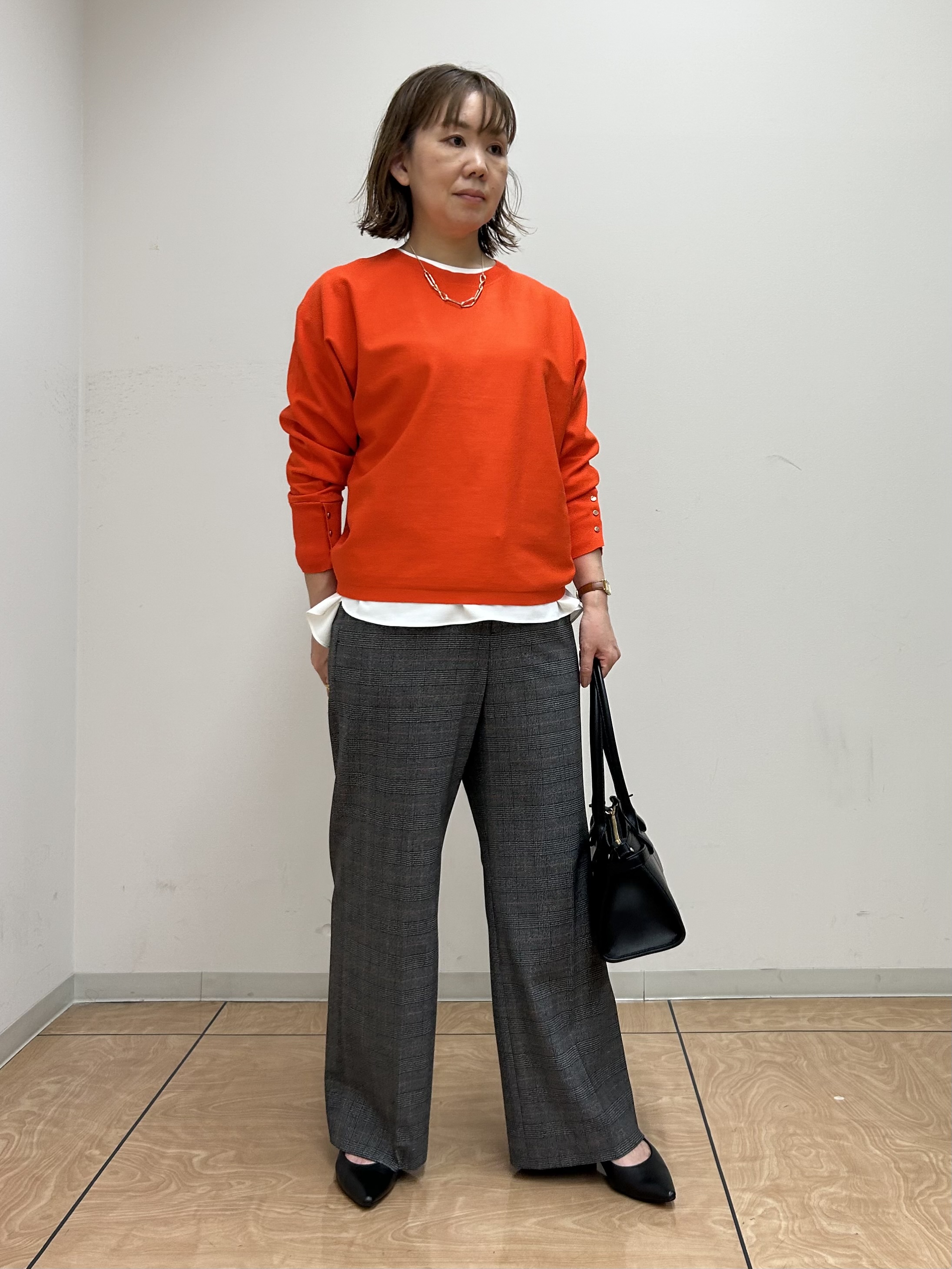 mariさんの「INDIVI｜【選べる6色／ストレッチ◎】きれいめドルマンスリーブニット」を使ったコーディネート