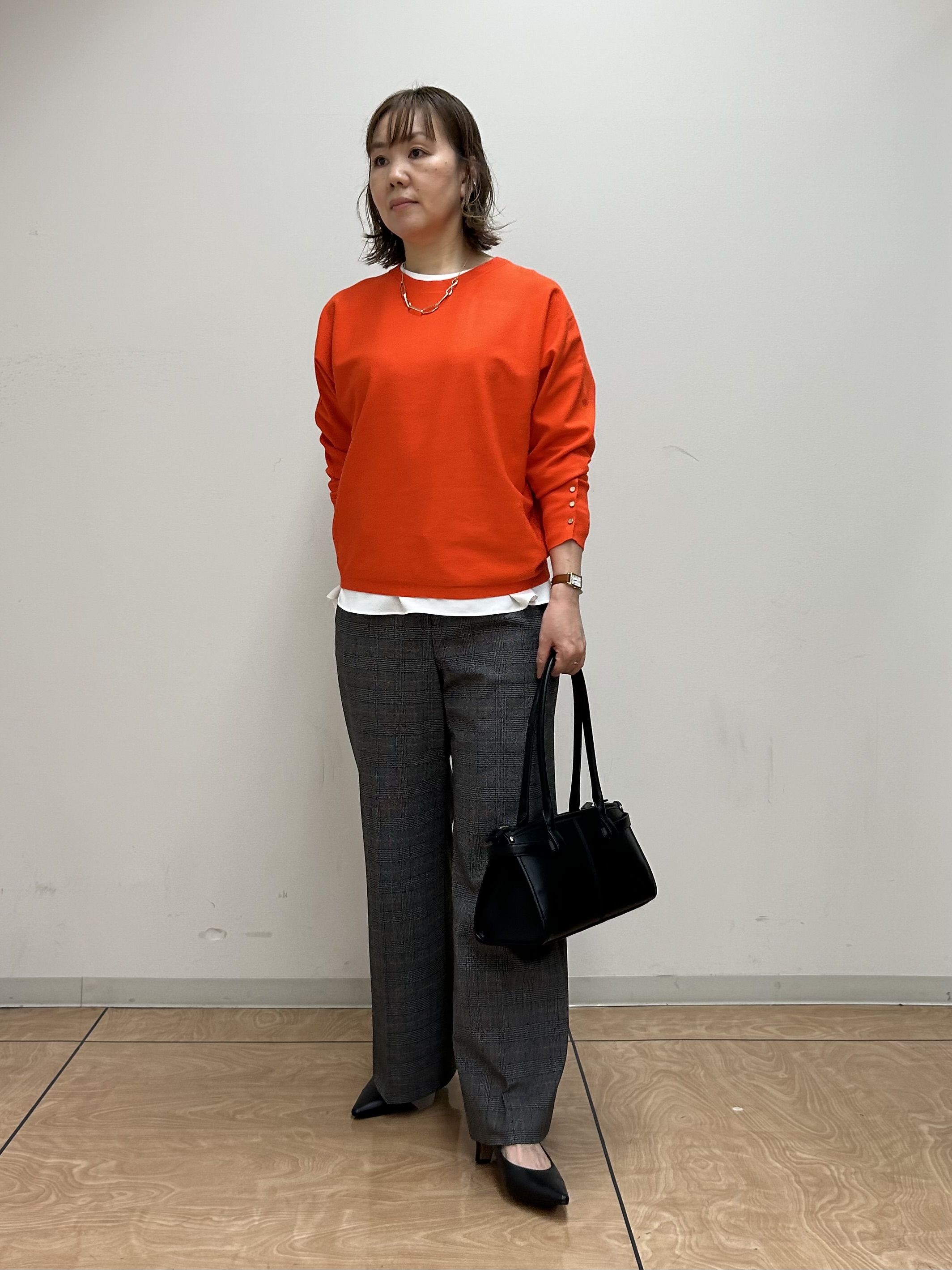mariさんの「INDIVI｜【選べる6色／ストレッチ◎】きれいめドルマンスリーブニット」を使ったコーディネート