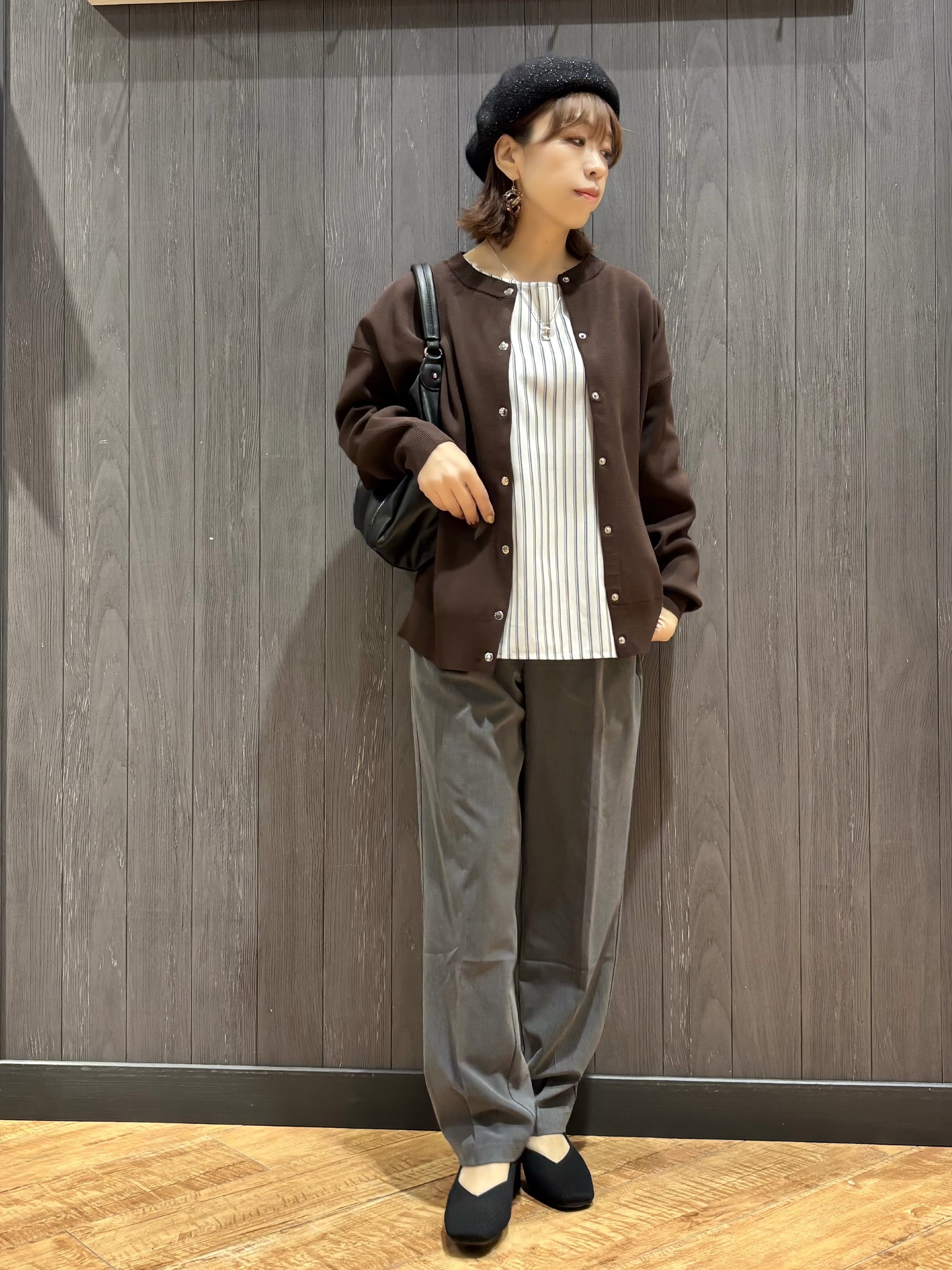 meiさんの「SHOO･LA･RUE｜【セットアップ可/洗濯機可】軽やかに羽織れる スポンディッシュ ニットカーディガン」を使ったコーディネート