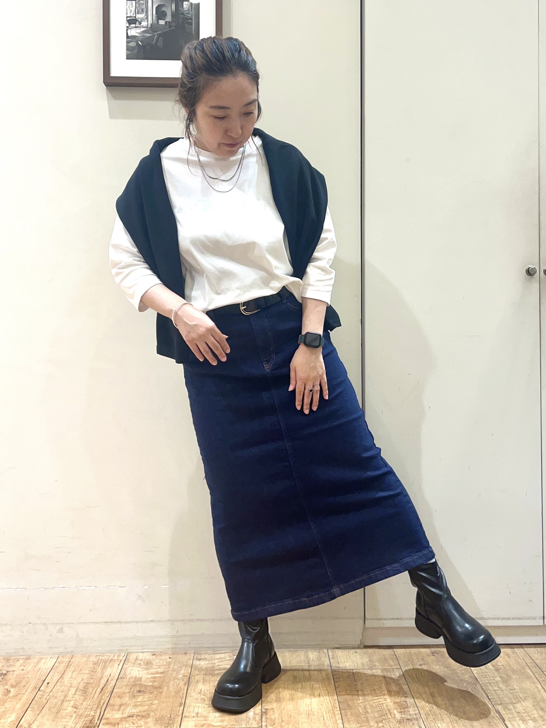 harusakuさんの「SHOO･LA･RUE｜【UV/S-LL/洗濯機可】多ボタンがポイント クルーネックカーディガン」を使ったコーディネート