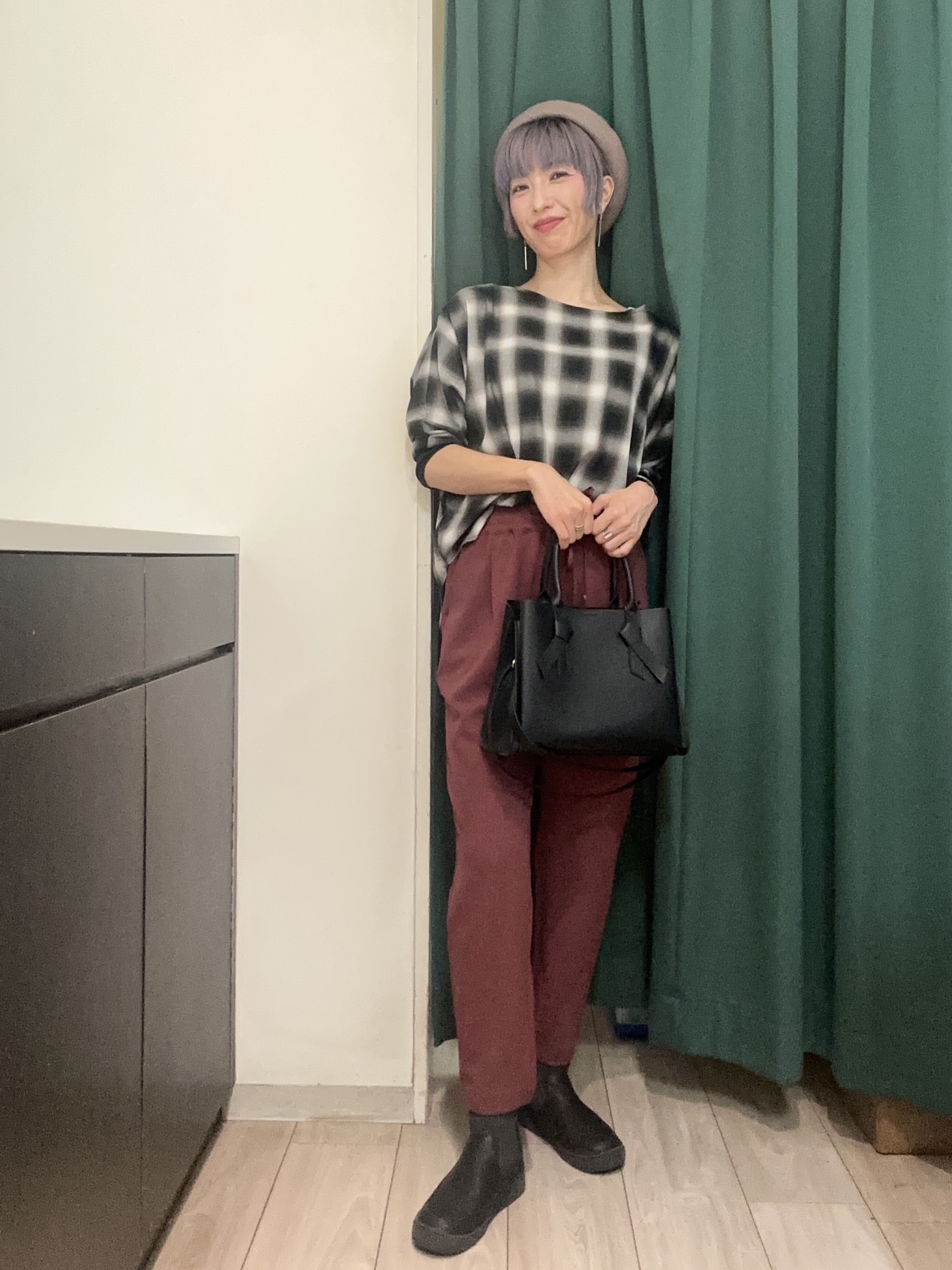 えまんさんの「SHOO･LA･RUE｜【着丈選べる/洗濯後しわになりにくい】インせず着られる ドルマンブラウス」を使ったコーディネート