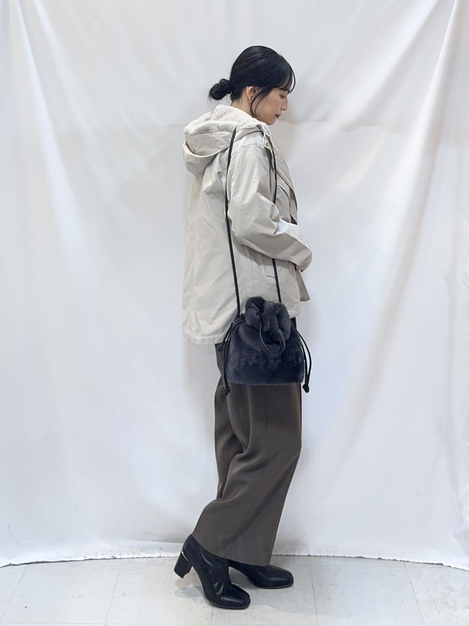 𝐇𝐢𝐫𝐨𝐦𝐢さんの「SHOO･LA･RUE｜【洗濯機可/撥水/マルチWAY】ファーライナー付き 毎日欲張りマンパ」を使ったコーディネート