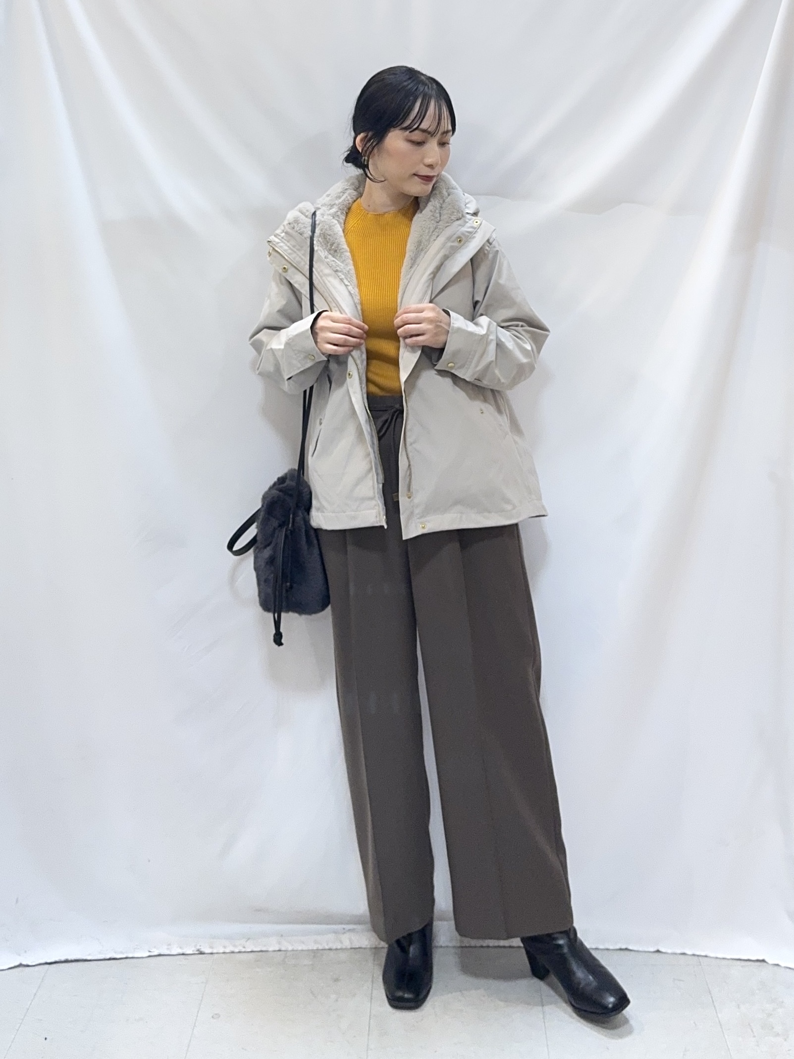 𝐇𝐢𝐫𝐨𝐦𝐢さんの「SHOO･LA･RUE｜【洗濯機可/撥水/マルチWAY】ファーライナー付き 毎日欲張りマンパ」を使ったコーディネート