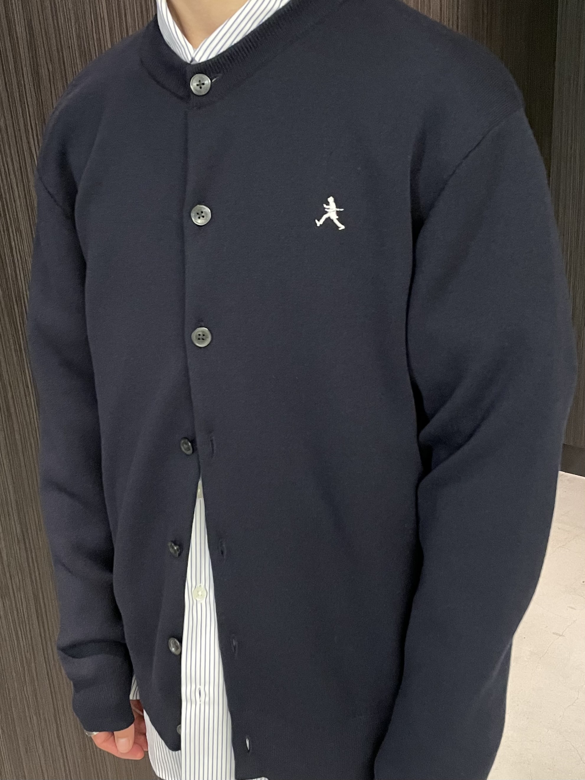 Okdさんの「TAKEO KIKUCHI｜【BOWLER HAT LABEL】日本製クルーネックカーディガン」を使ったコーディネート