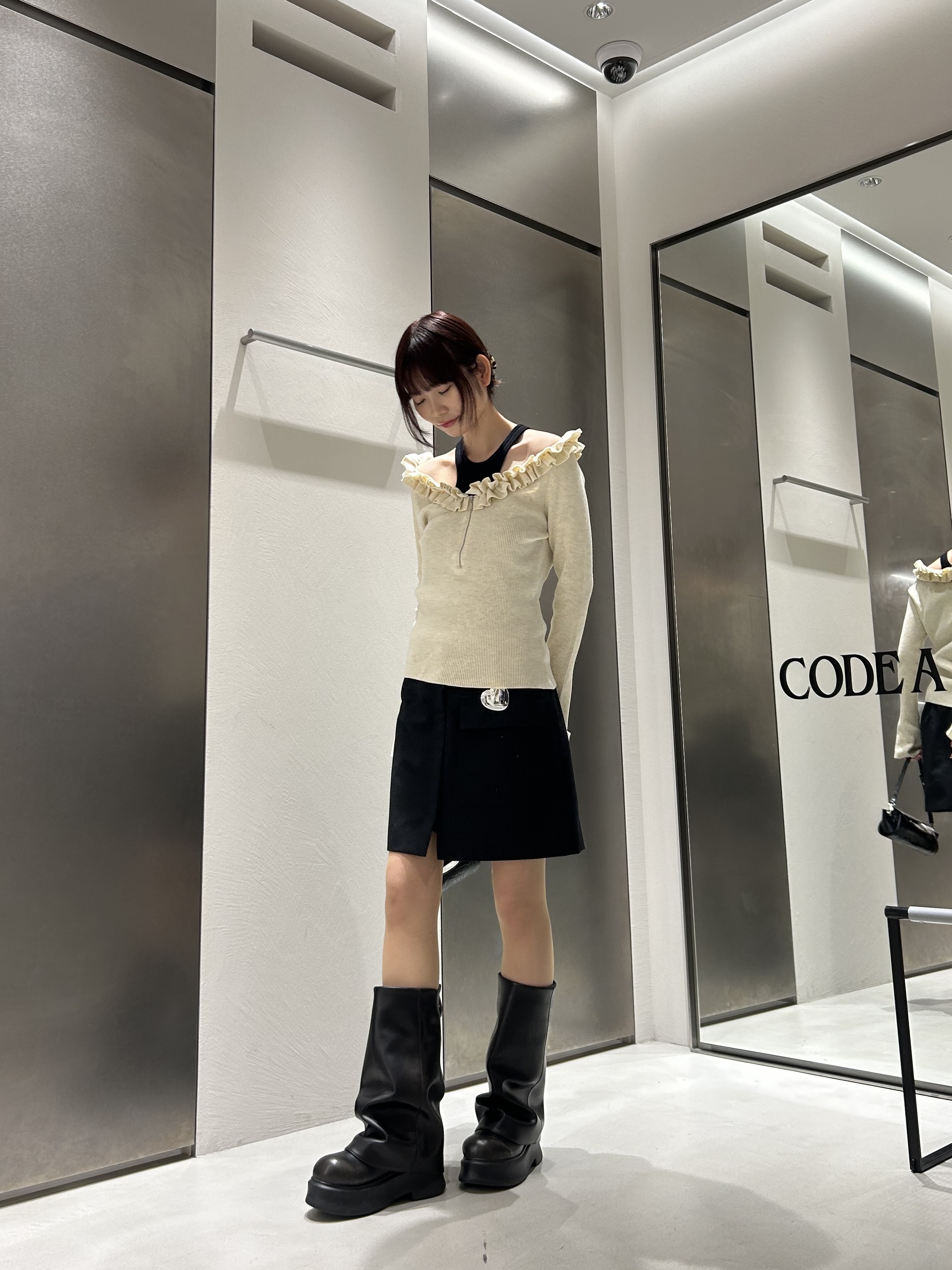 miniさんの「CODE A｜【Re】【Cup-in】design cut tank」を使ったコーディネート