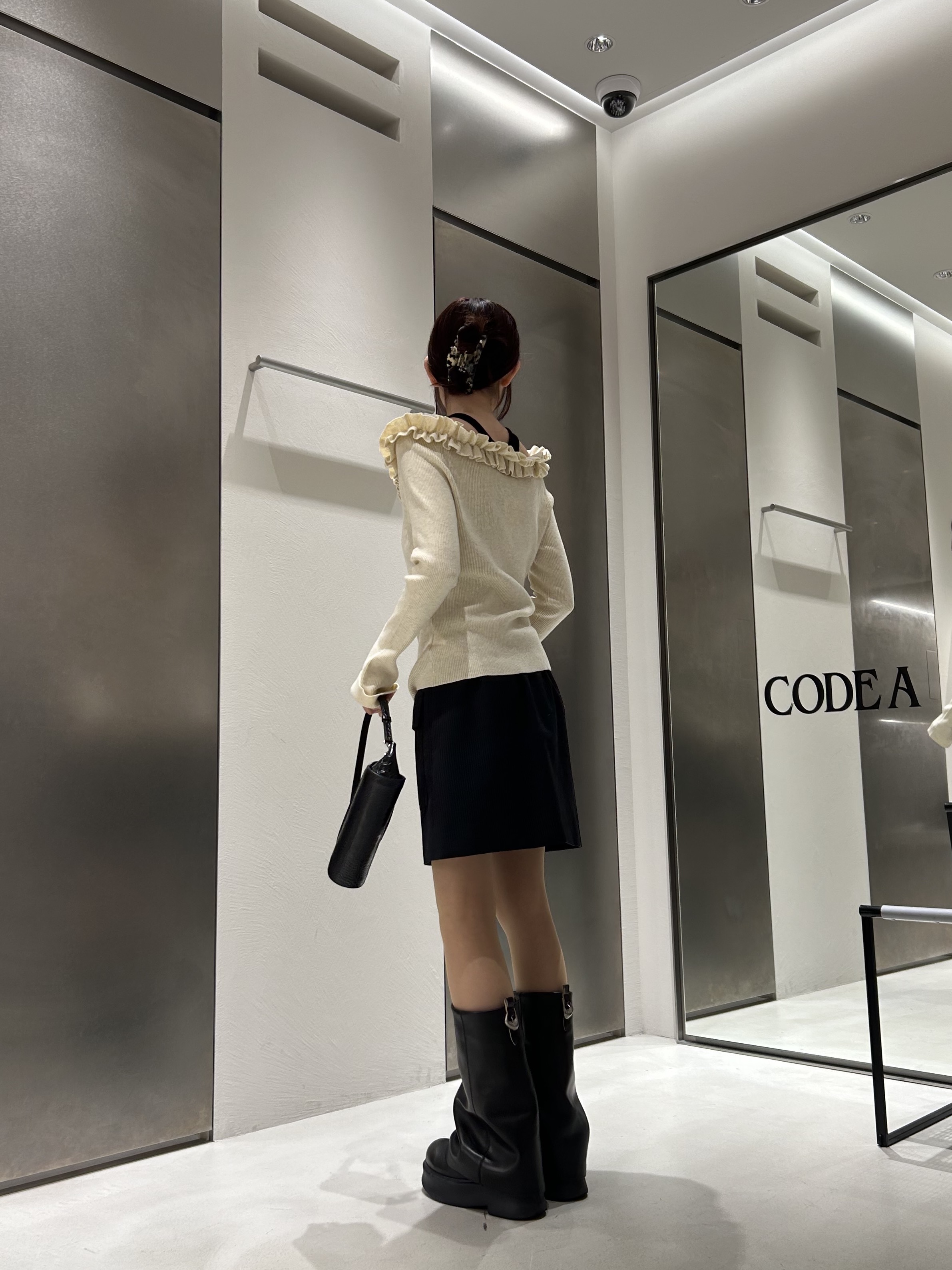 miniさんの「CODE A｜【Re】【Cup-in】design cut tank」を使ったコーディネート