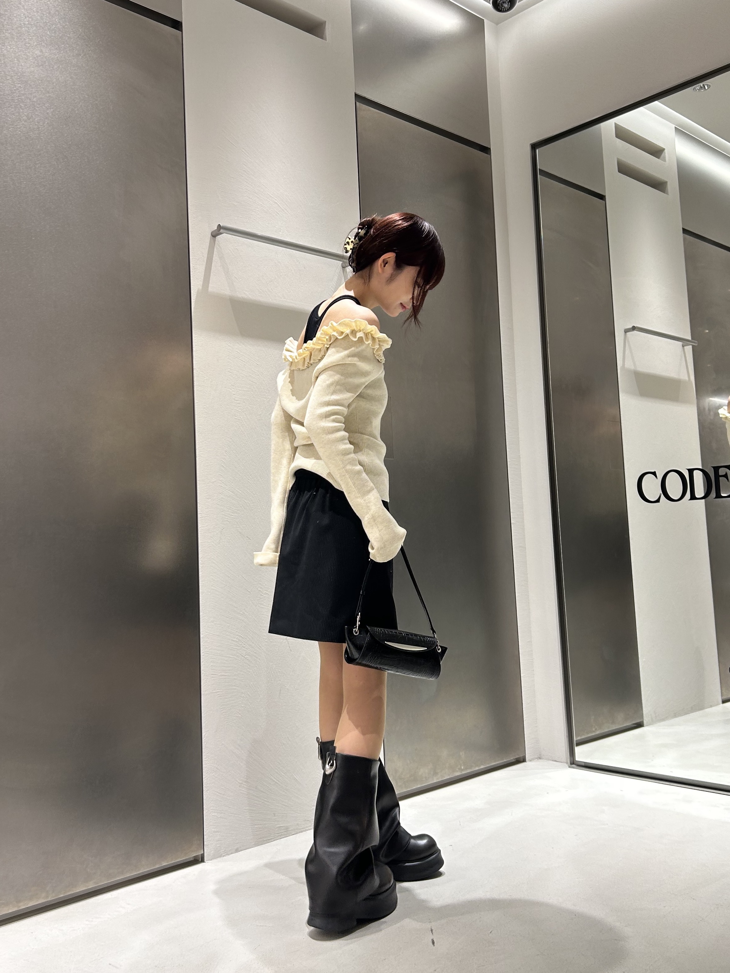 miniさんの「CODE A｜【Re】【Cup-in】design cut tank」を使ったコーディネート