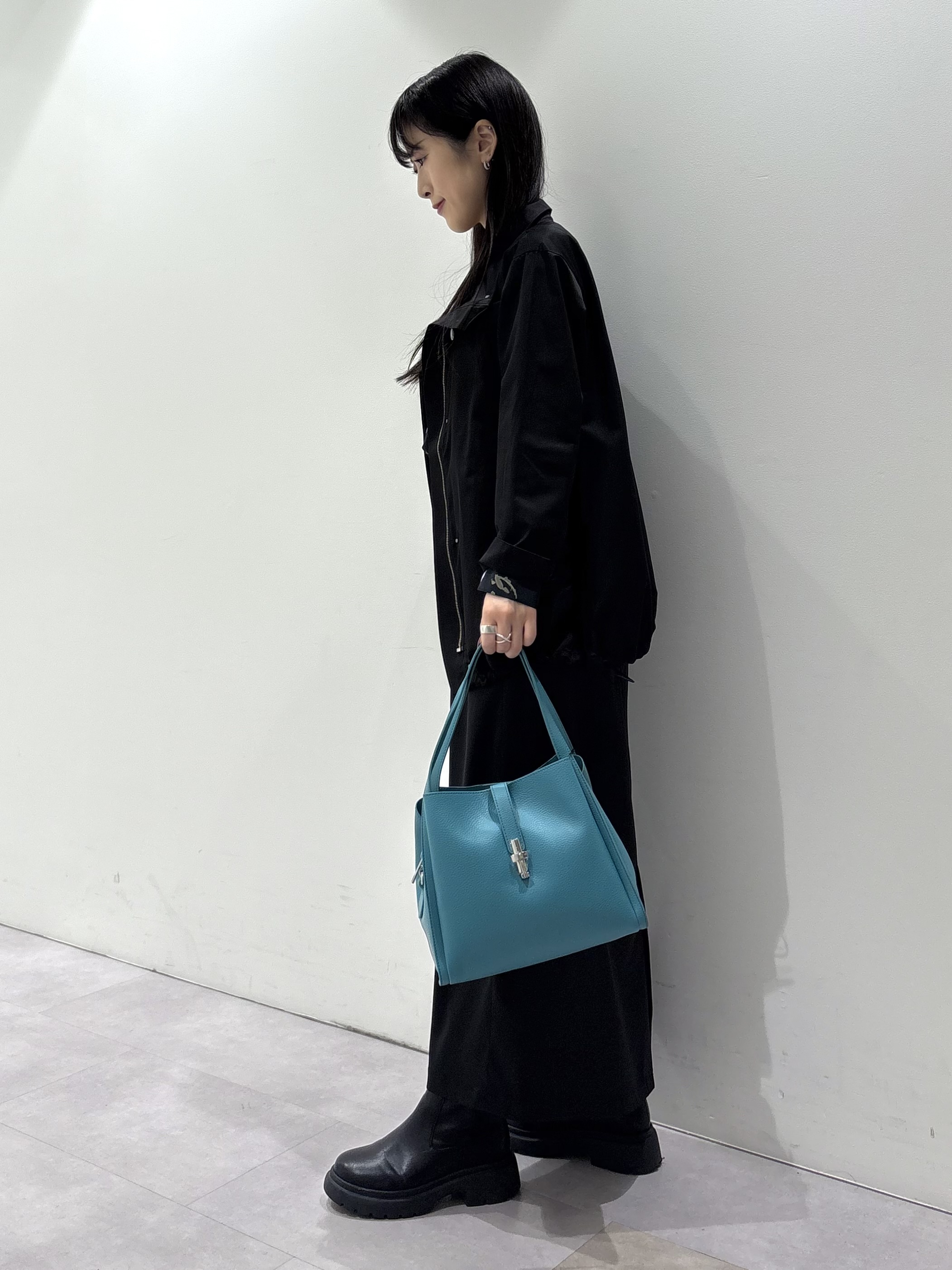 KEIKOさんの「INDIVI｜【撥水／UVケア】スタンドカラーブルゾン」を使ったコーディネート