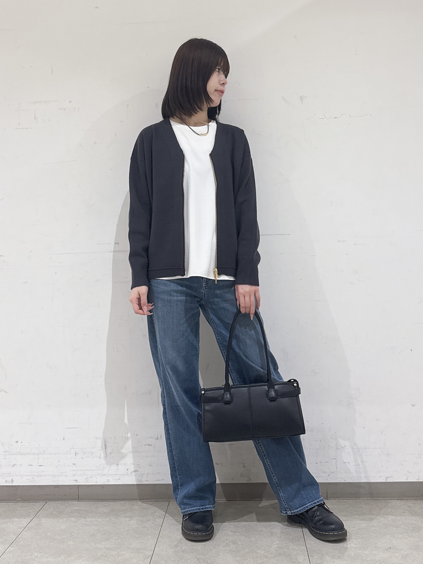rinaさんの「INDIVI｜【吸汗速乾／さらっと】キレイめロンT」を使ったコーディネート