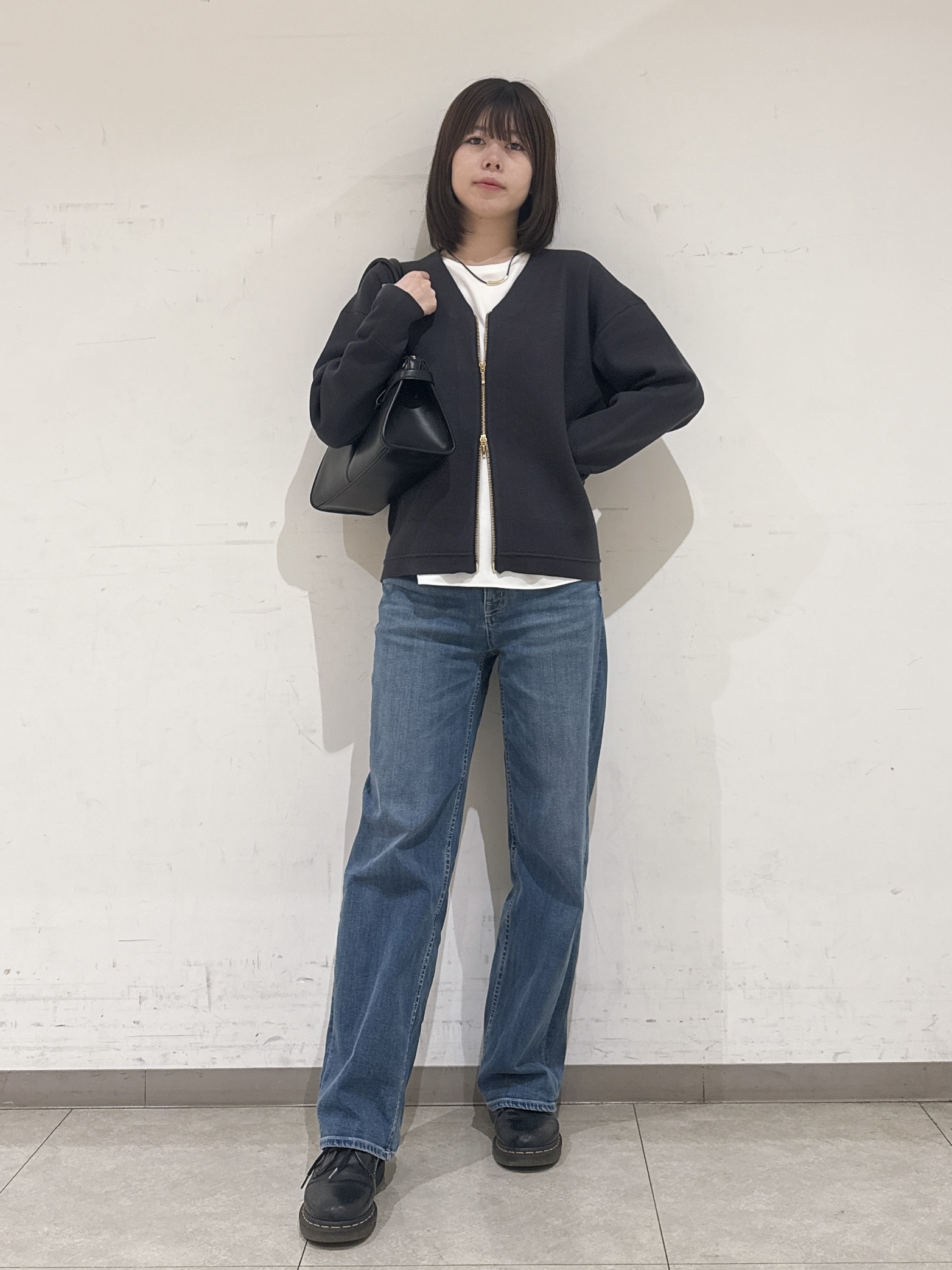 rinaさんの「INDIVI｜【吸汗速乾／さらっと】キレイめロンT」を使ったコーディネート