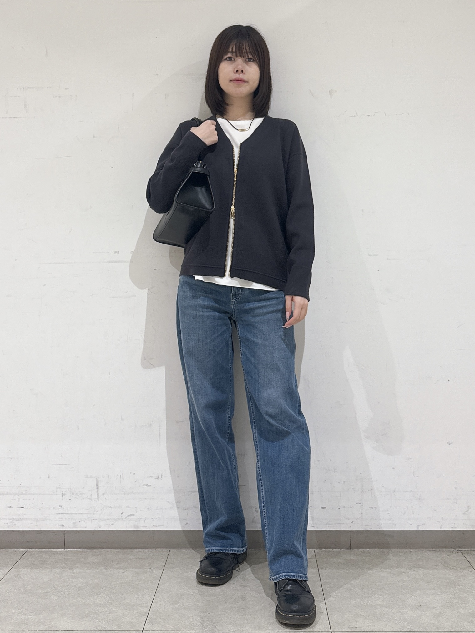 rinaさんの「INDIVI｜【吸汗速乾／さらっと】キレイめロンT」を使ったコーディネート