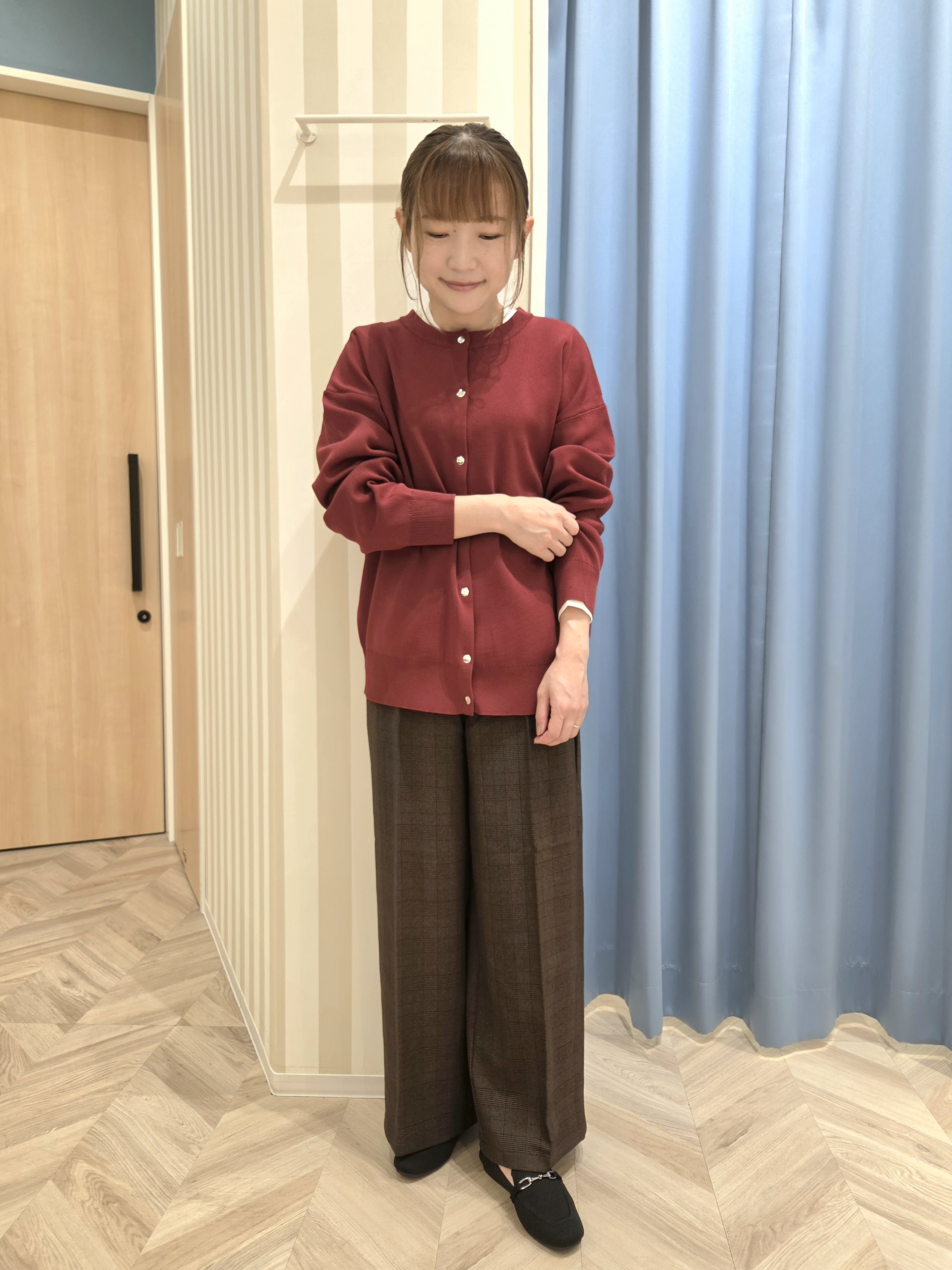 Ikumiさんの「SHOO･LA･RUE｜【セットアップ可/洗濯機可】軽やかに羽織れる スポンディッシュ ニットカーディガン」を使ったコーディネート