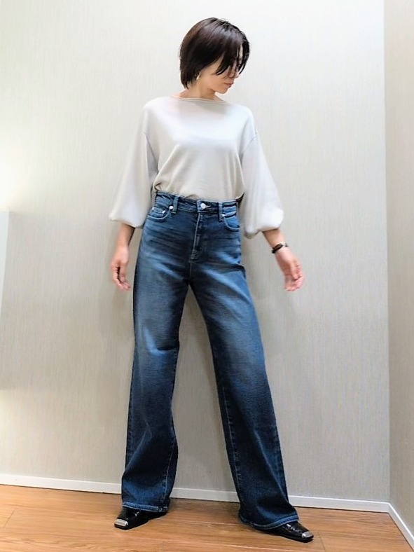 ミズタさんの「UNTITLED｜【店頭人気！/8色展開】ボリュームスリーブニットプルオーバー」を使ったコーディネート