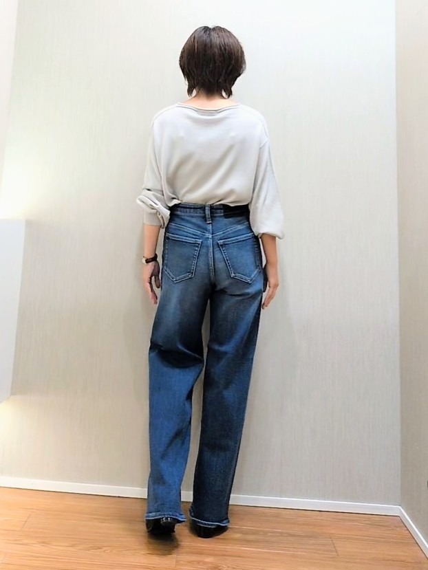 ミズタさんの「UNTITLED｜【店頭人気！/8色展開】ボリュームスリーブニットプルオーバー」を使ったコーディネート