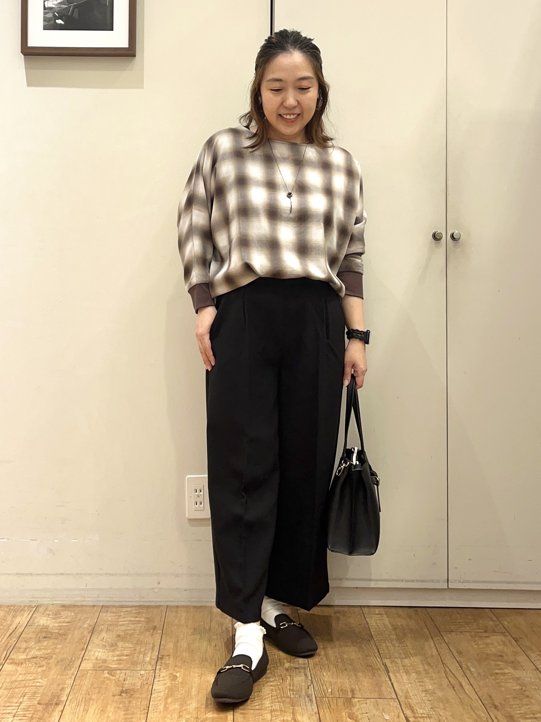 harusakuさんの「SHOO･LA･RUE｜【着丈選べる/洗濯後しわになりにくい】インせず着られる ドルマンブラウス」を使ったコーディネート