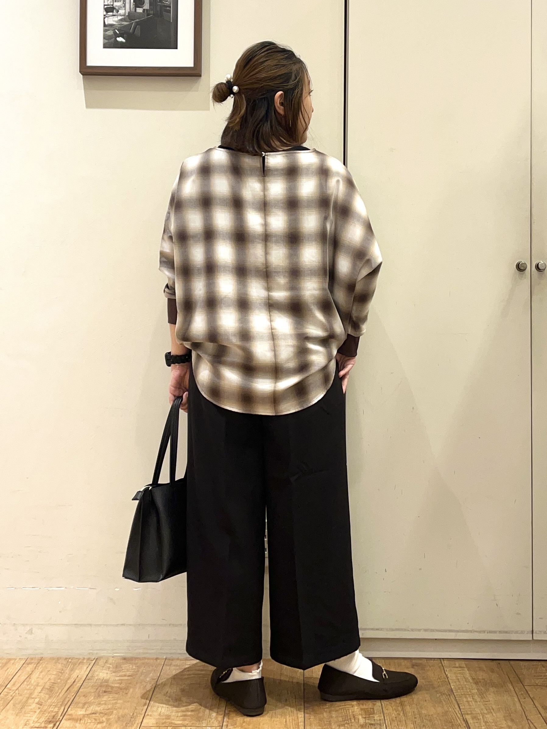 harusakuさんの「SHOO･LA･RUE｜【着丈選べる/洗濯後しわになりにくい】インせず着られる ドルマンブラウス」を使ったコーディネート