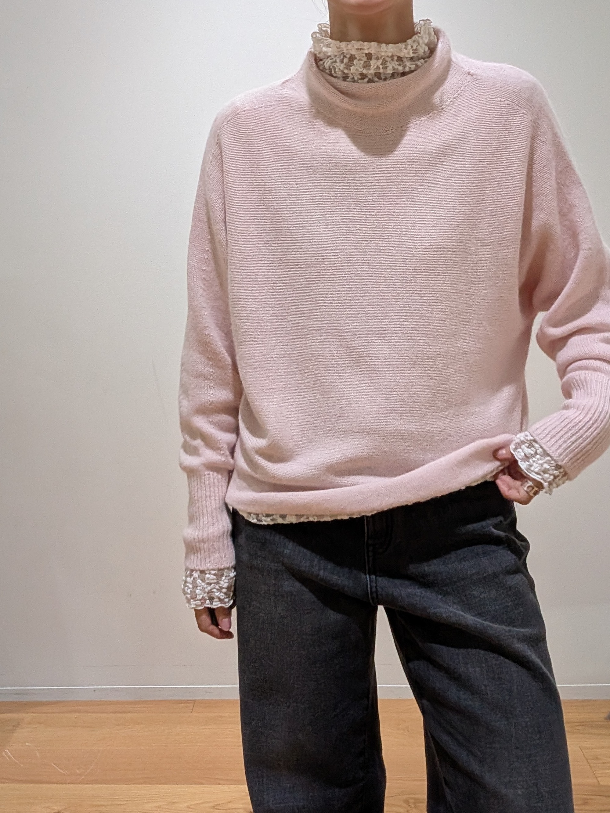 Aさんの「UNTITLED｜【重ね着レイヤード】レースハイネックトップス」を使ったコーディネート
