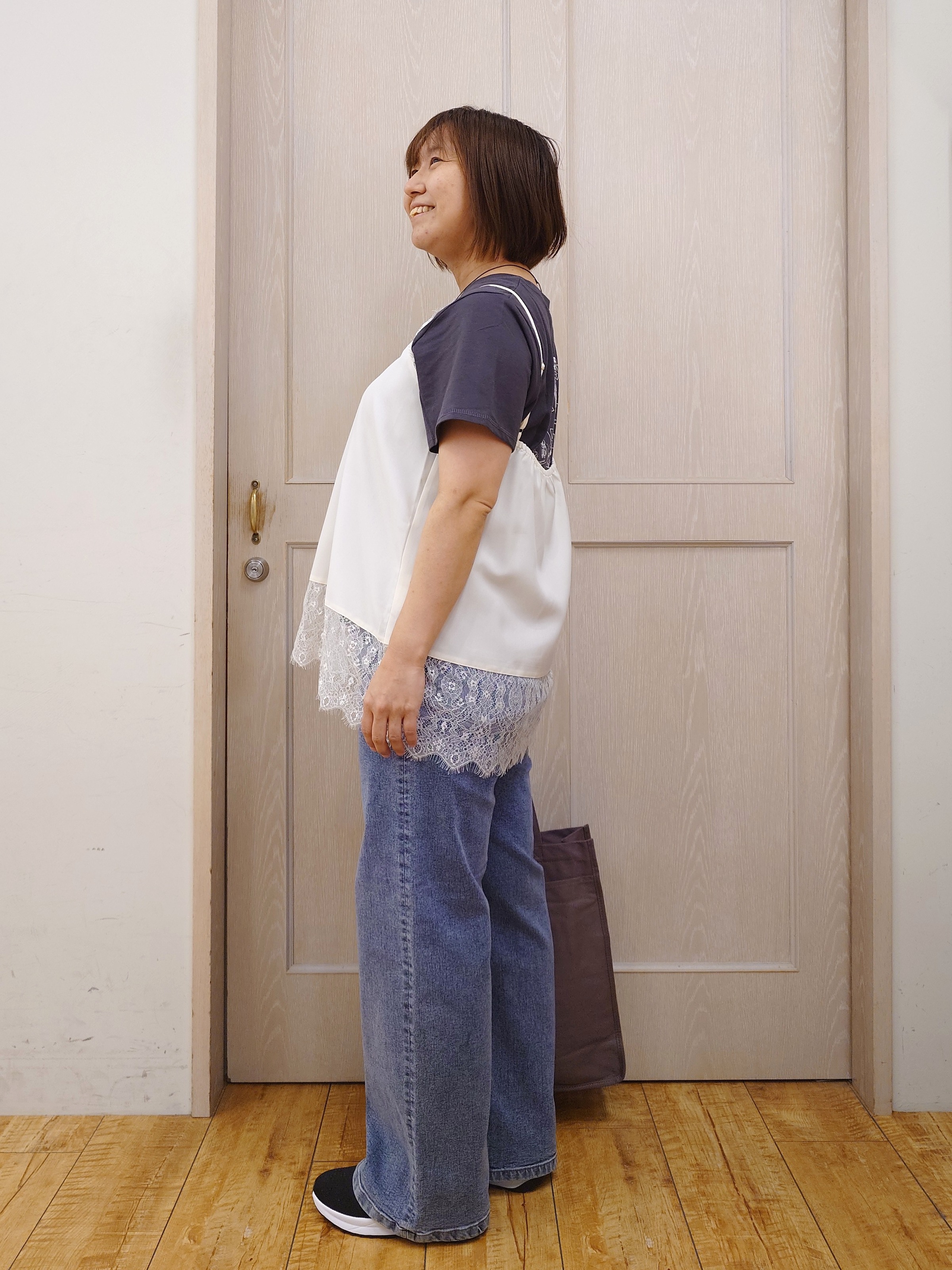 とろろさんの「SHOO･LA･RUE｜【洗濯機可/S-LL】体型カバーしながらこなれ見え レース付きキャミソール」を使ったコーディネート