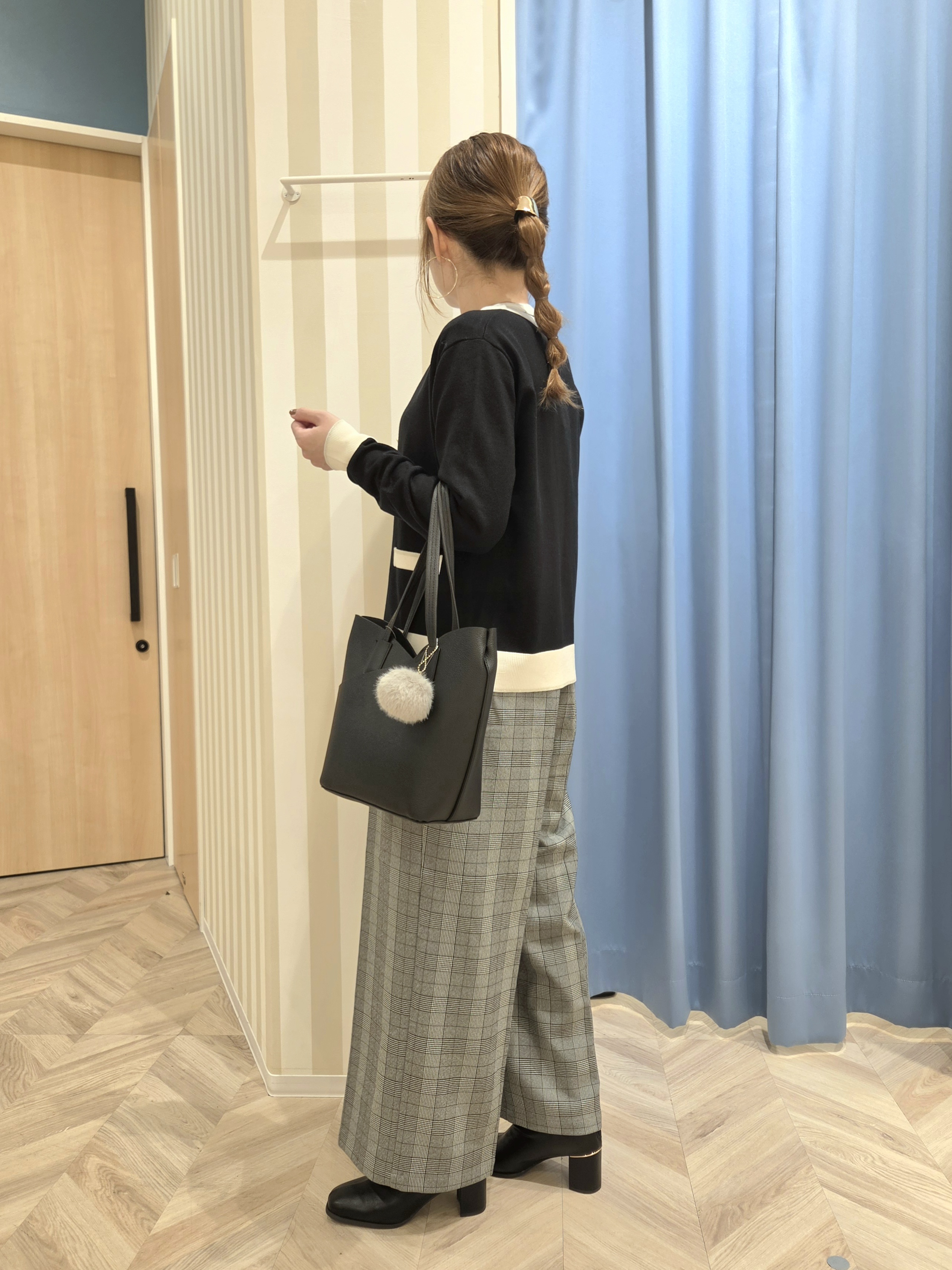Ikumiさんの「SHOO･LA･RUE｜【S-LL/洗濯機可】配色使いが目を惹く クルーネックニットカーディガン」を使ったコーディネート