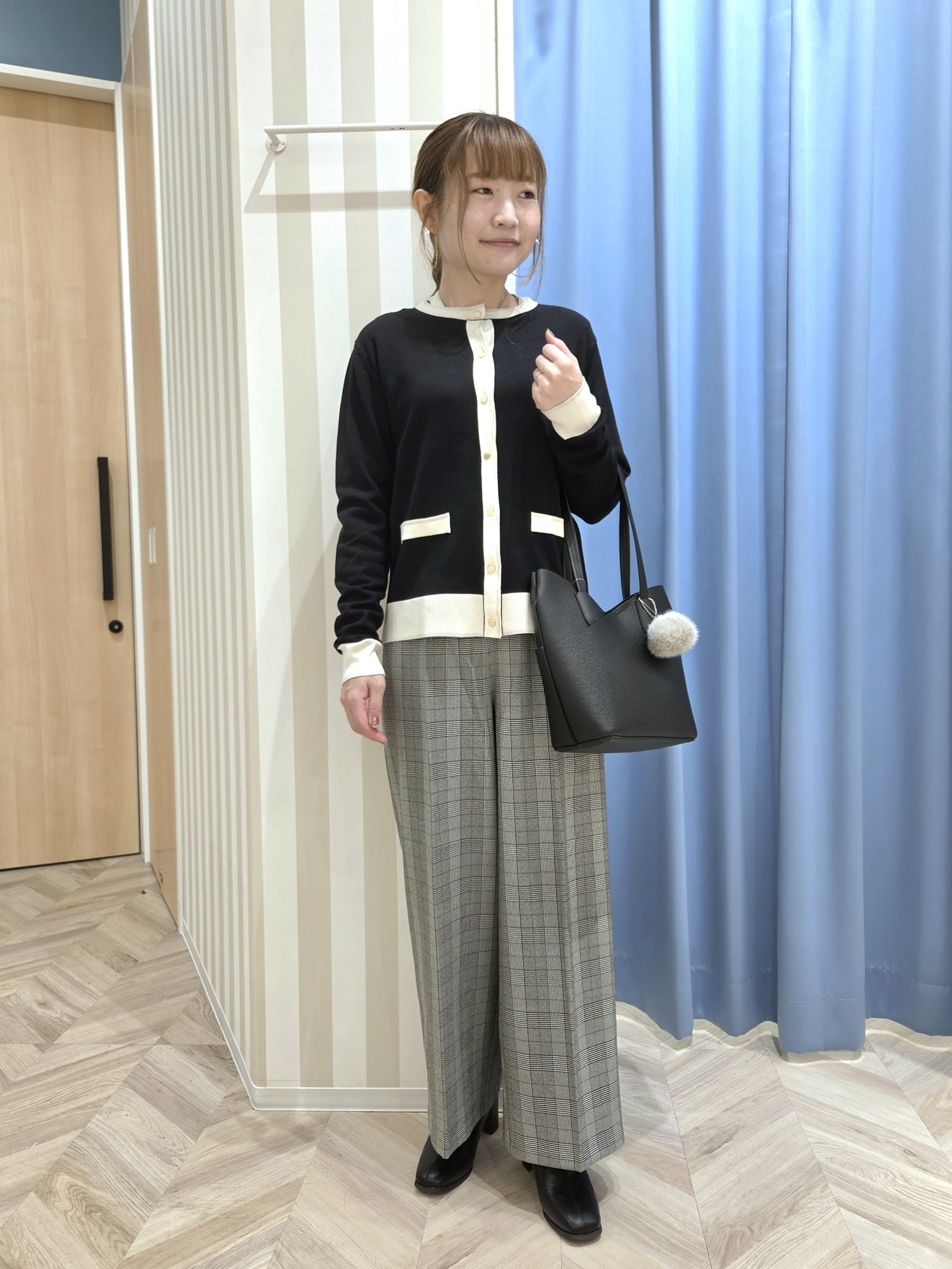 Ikumiさんの「SHOO･LA･RUE｜【S-LL/洗濯機可】配色使いが目を惹く クルーネックニットカーディガン」を使ったコーディネート